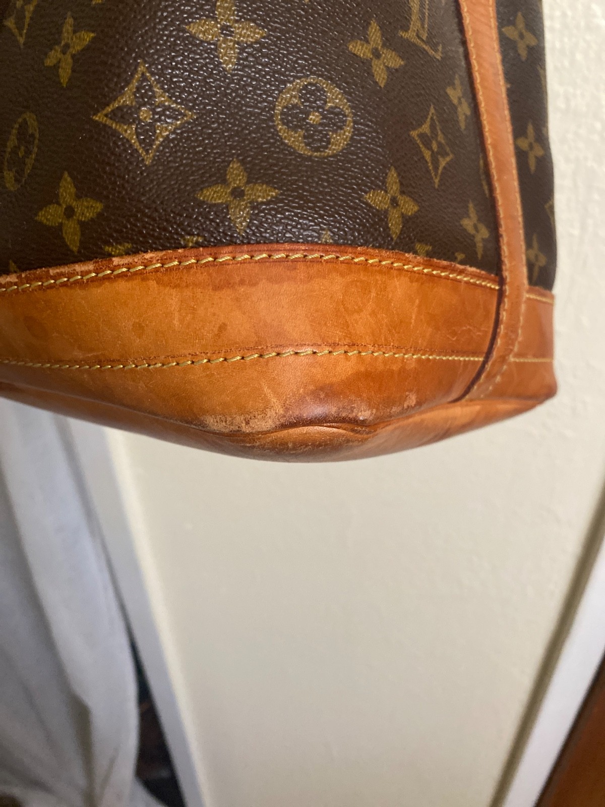 Authentic Louis Vuitton Noé Shoulder Bag Brown Canvas