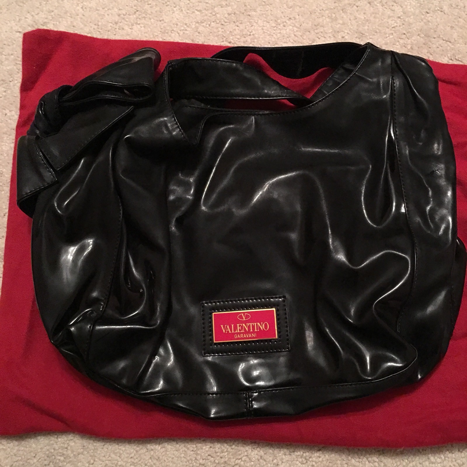 $995 Valentino Garavani Nuage Lacca Bow Black Patent Leather Hobo Tote Purse