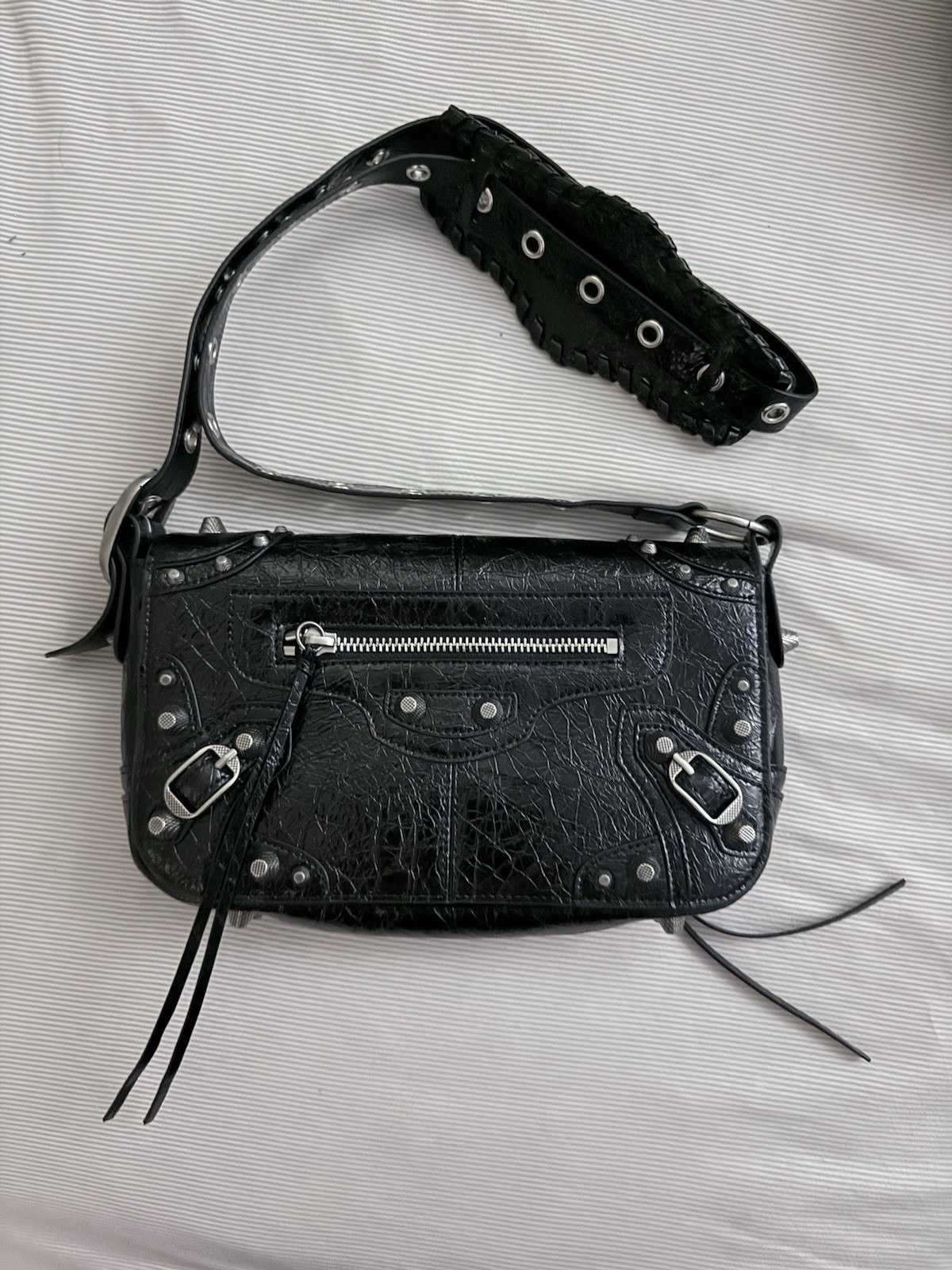 Balenciaga Crinckled Black Calfskin le City Messager Bag with Shoulder Strap Use