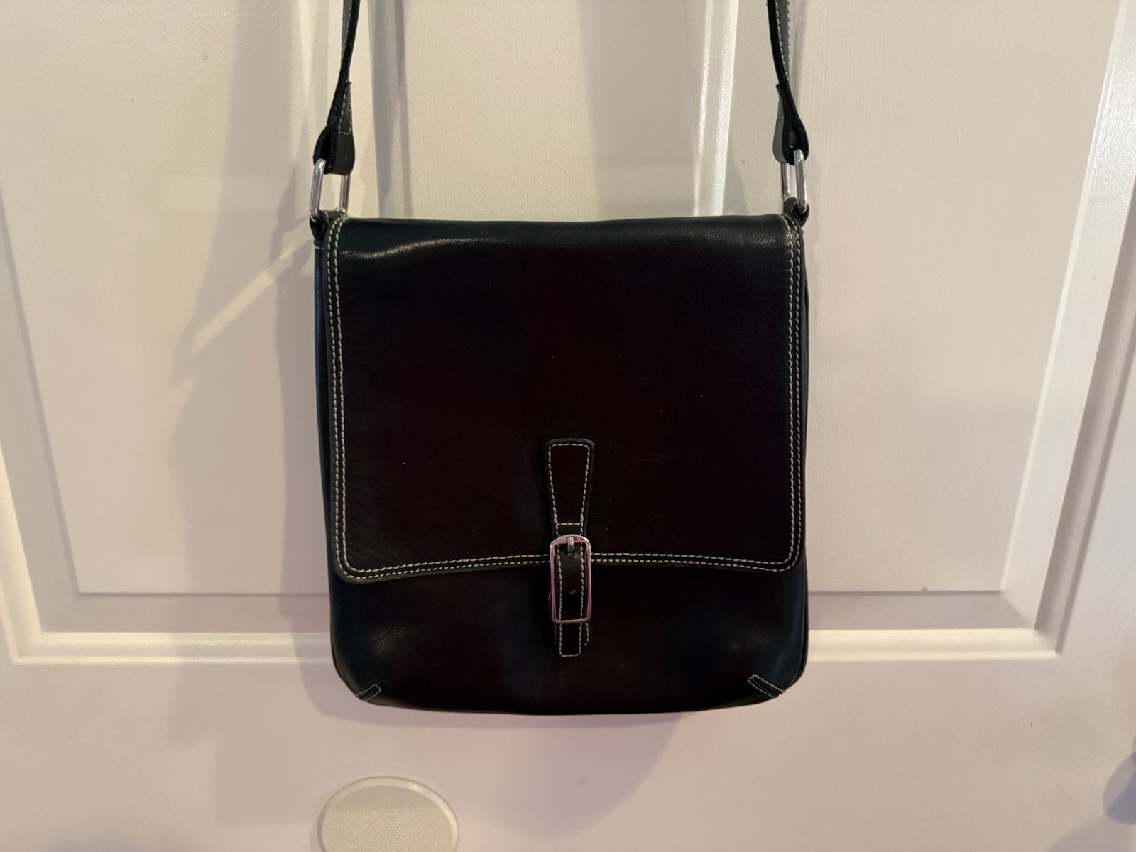 Coach Black Medium Crossbody Bag Flap Snap, Adjustable Strap, Pockets Lined
