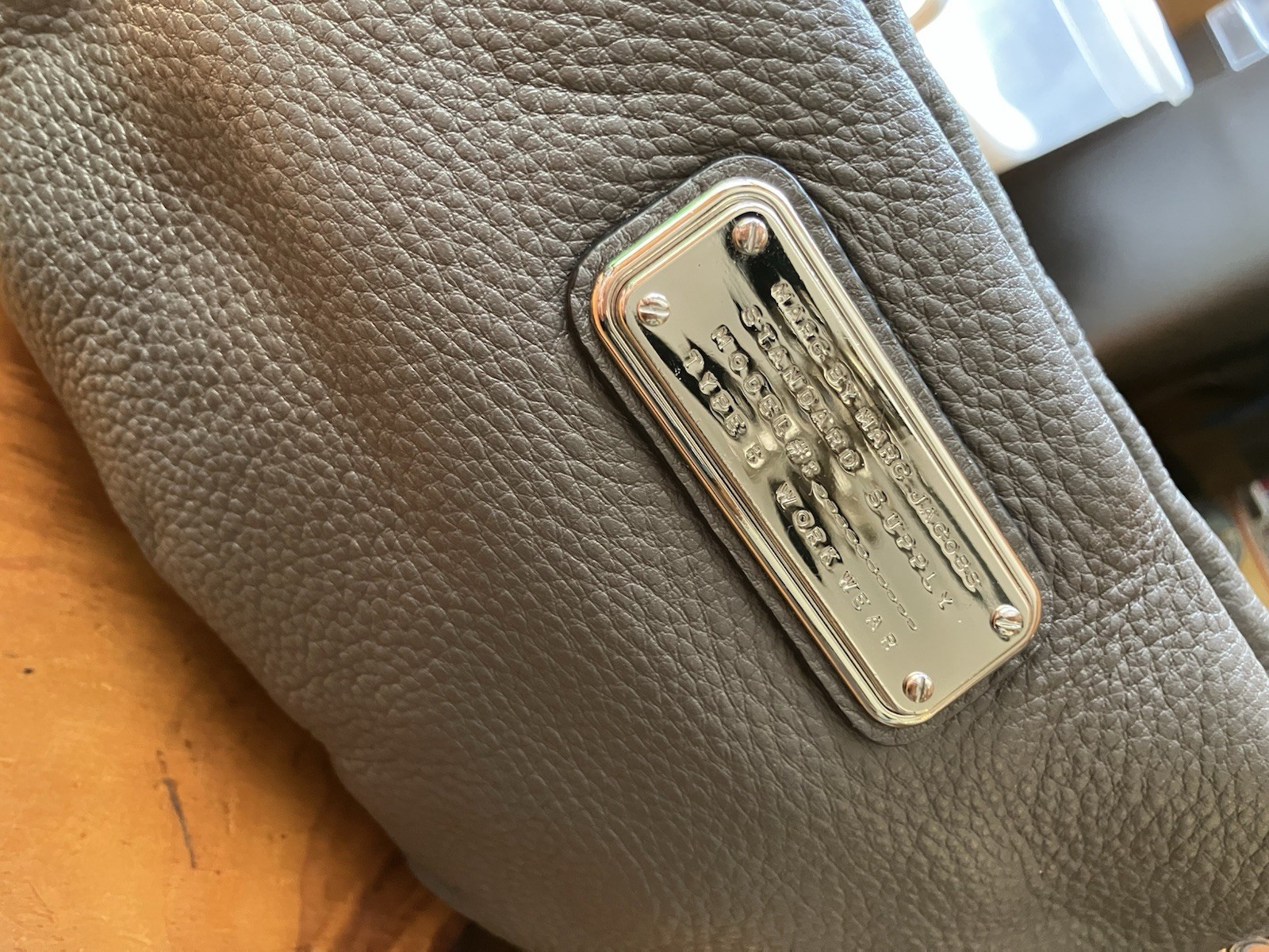 Marc by Marc Jacobs Gray Pebbled Crossbody Zip Bag Detachable Strap Medium