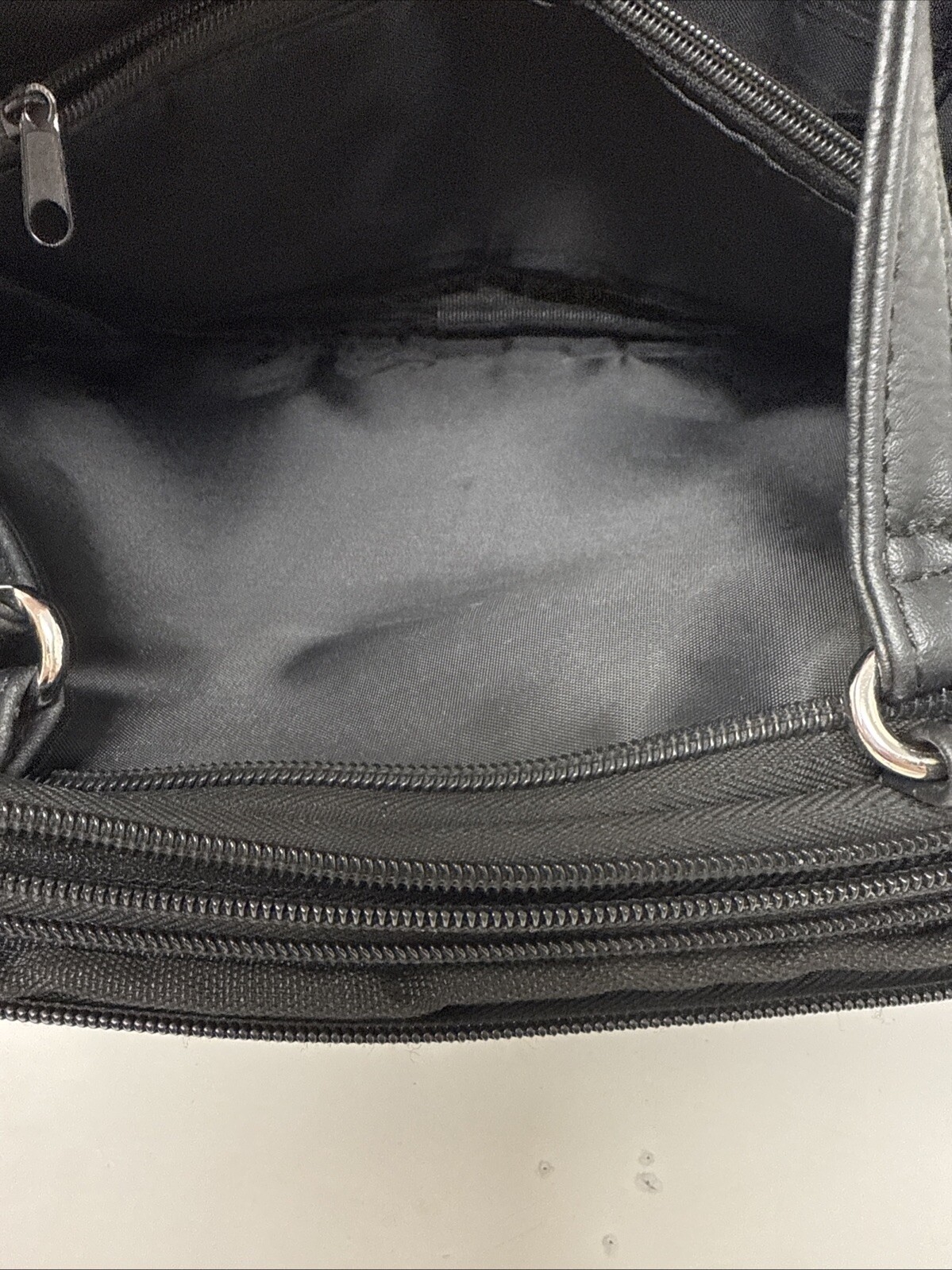 Multi Sac Zippy Triple Compartment Crossbody Bag / Black EUC