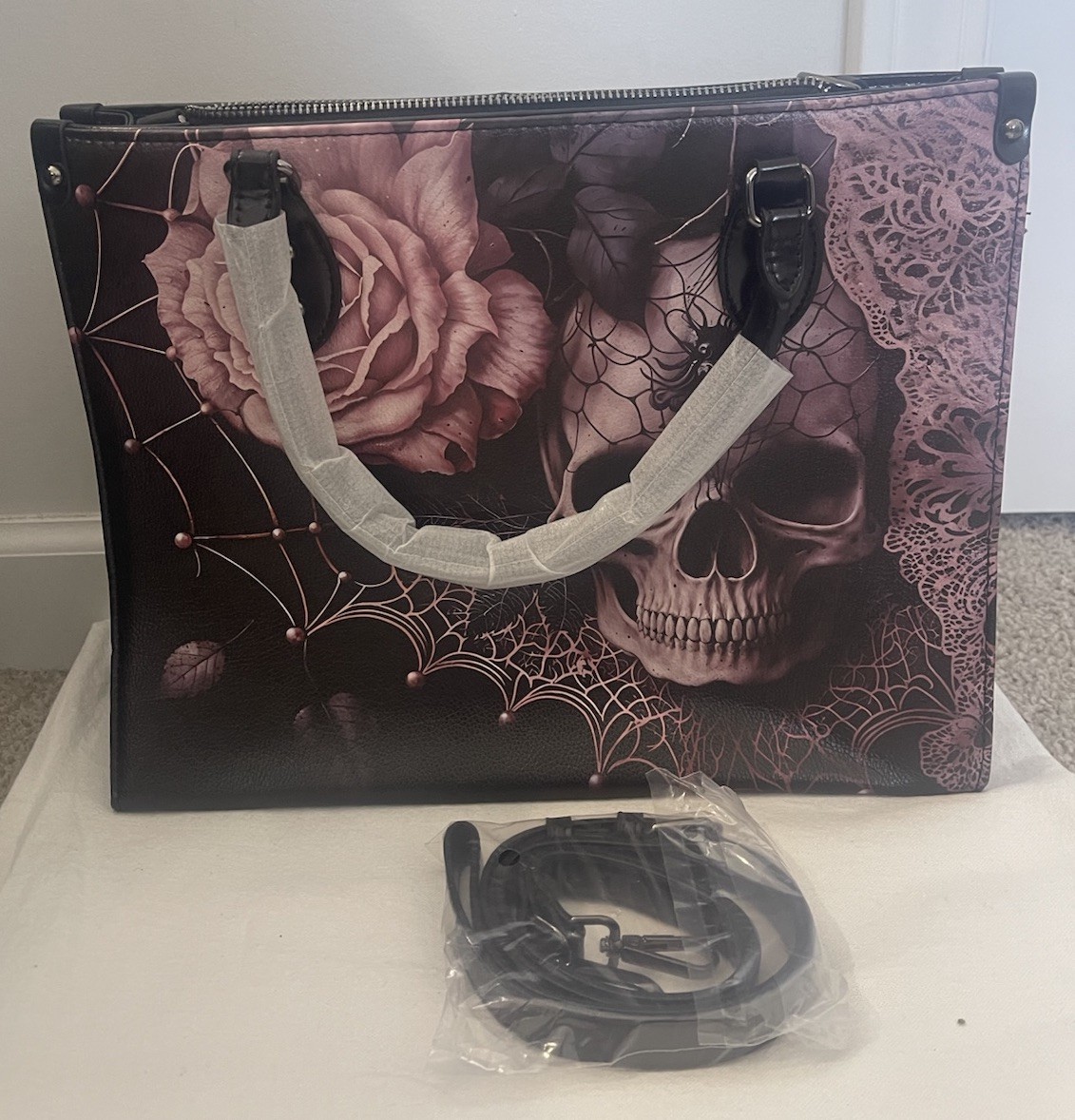 Skullette “VENOMINA” – BLACK INTERIOR – LEATHER HANDBAG With Strap