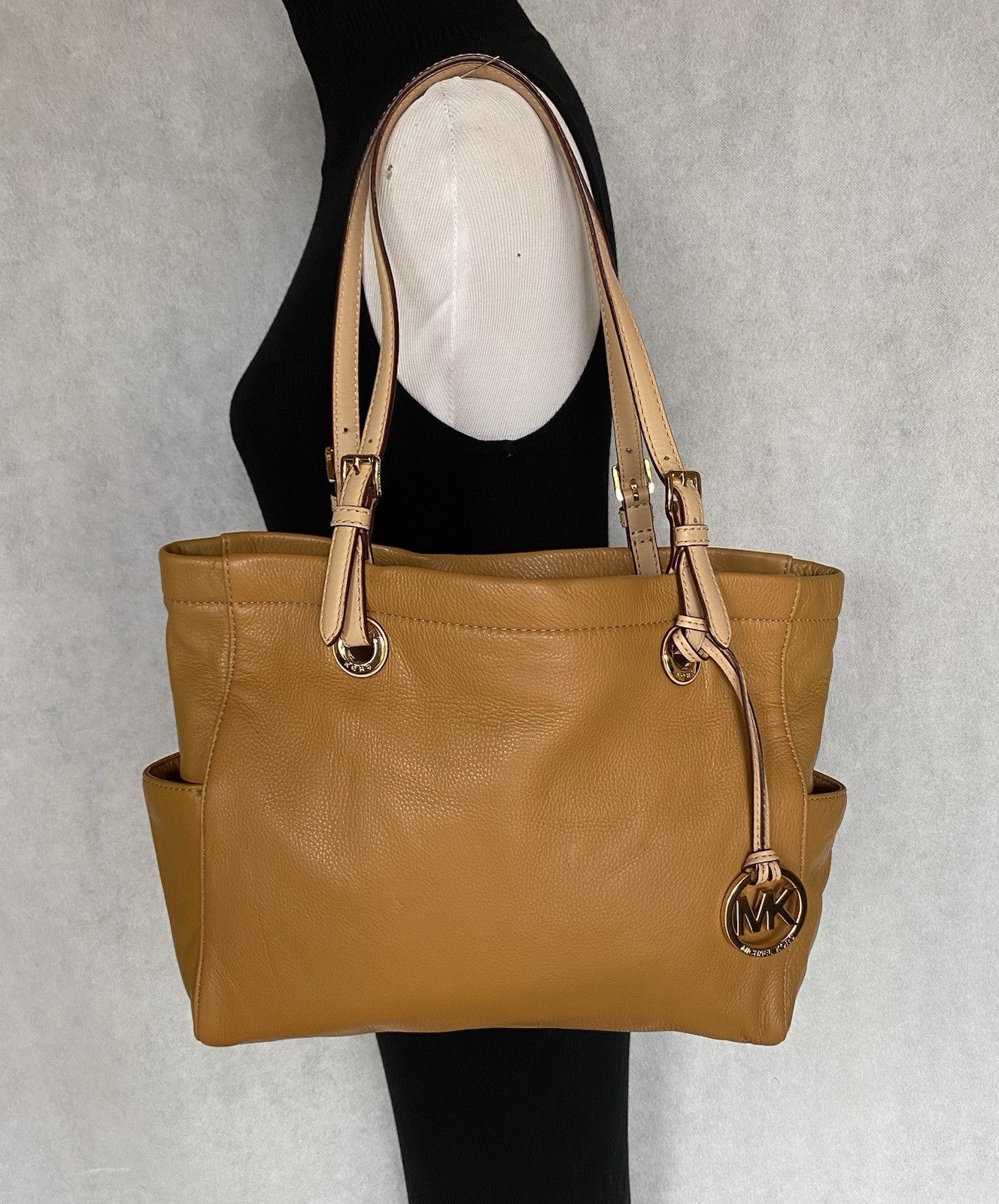MICHAEL KORS Jet Set Marigold Soft Pebble Leather Shoulder Tote Bag Purse