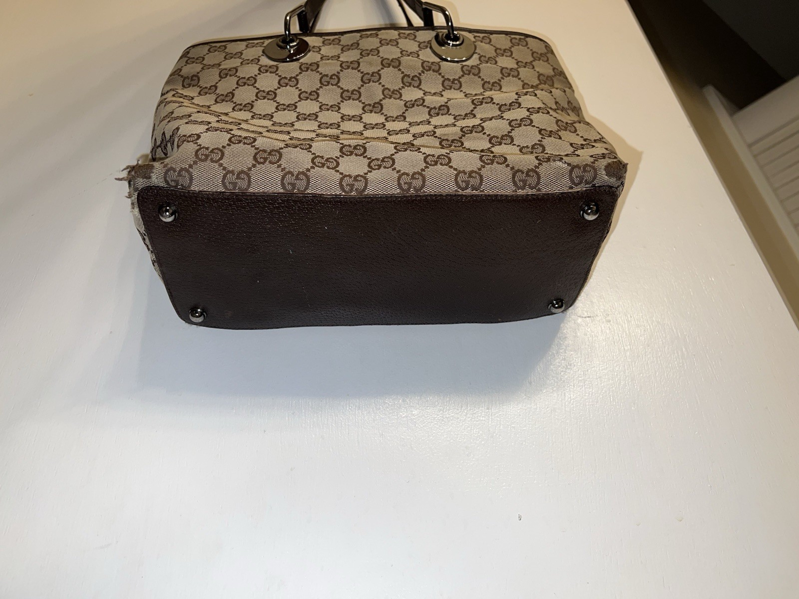 Gucci GG Monogram Zip Top Medium Tote Beige/Brown Leather Trim Inner Pockets