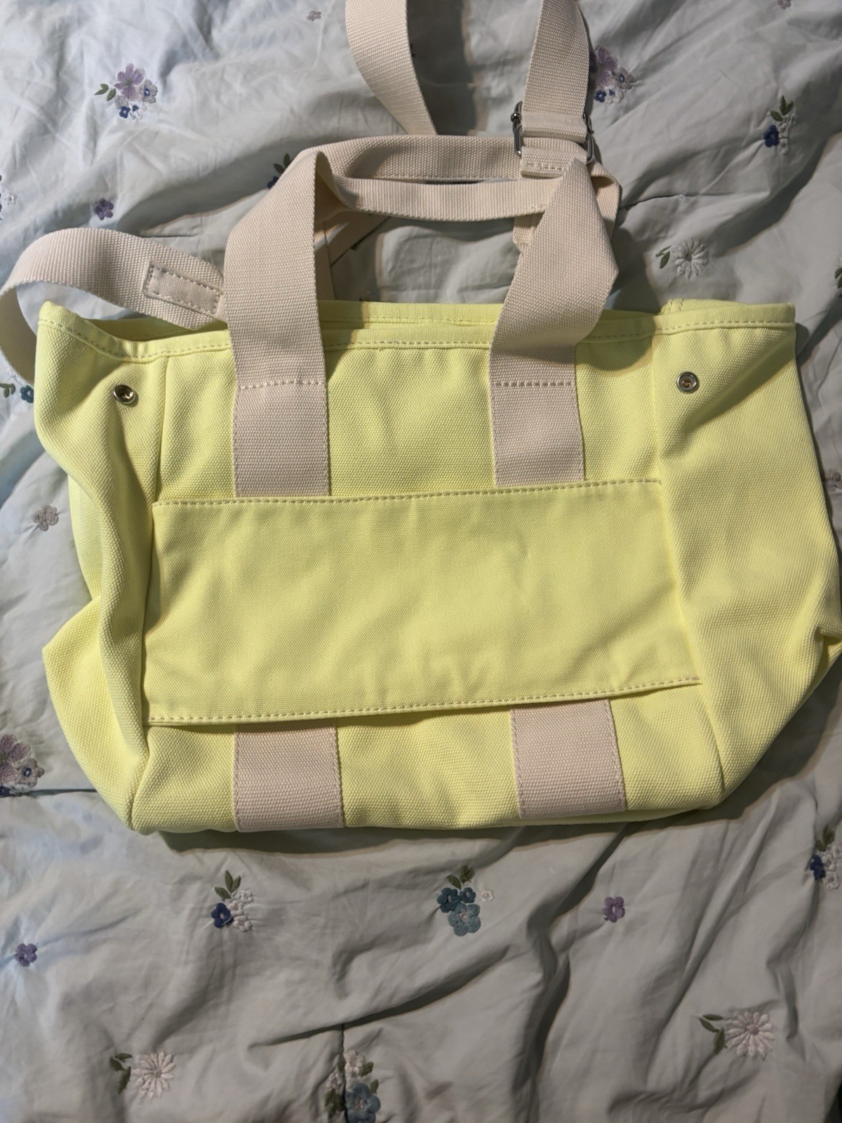 Lands’ End Women’s Yellow Tote Bag Zip Closure Outer Pockets Adjustable Strap