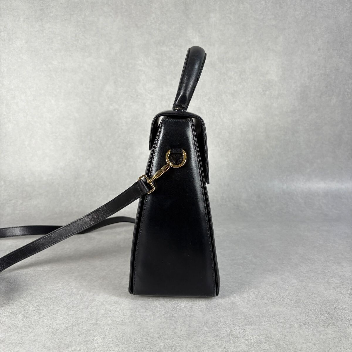 Salvatore Ferragamo Gancini Black Leather 2Way Shoulder Bag Top Handle Formal