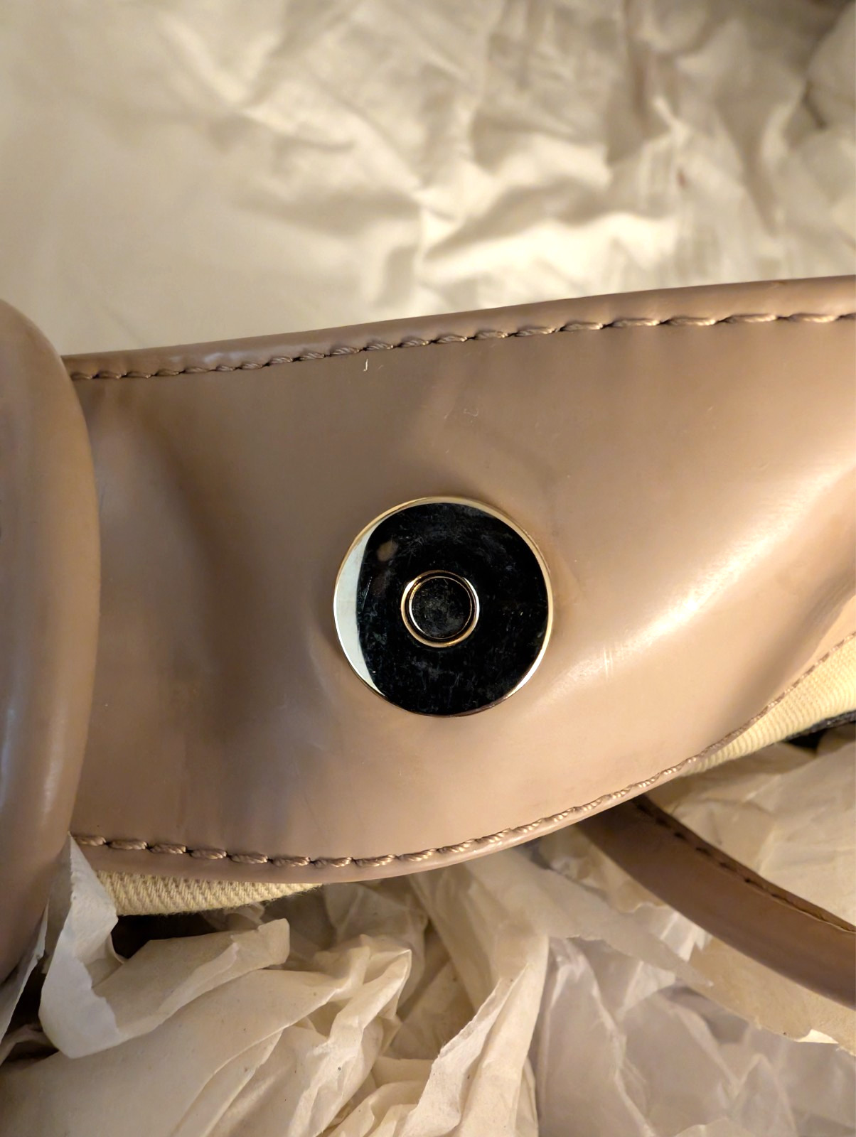 Authentic Valentino Garavani Lacca “Nuage” Bow Tote beige patent leather – Large