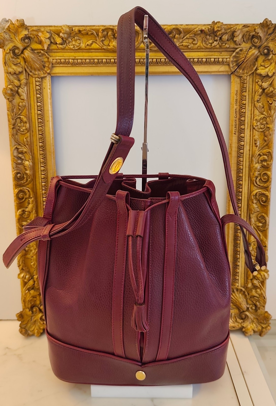 Cartier Oval Bucket Handbag In Leather Bordeaux Vintage