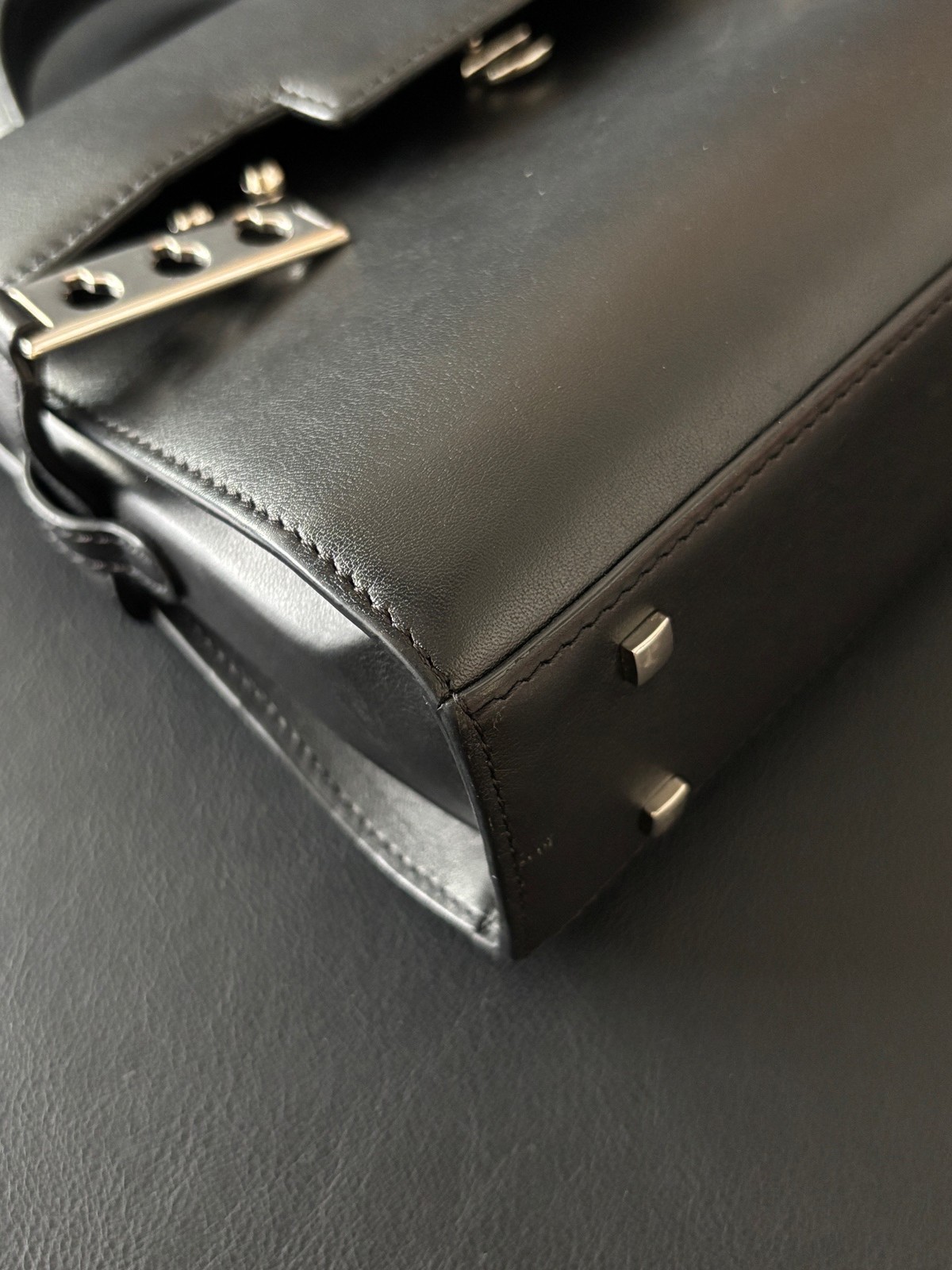 Delvaux Pre-Owned Authentic Crossbody Bag Black 21cm Free Tracked Shipping
