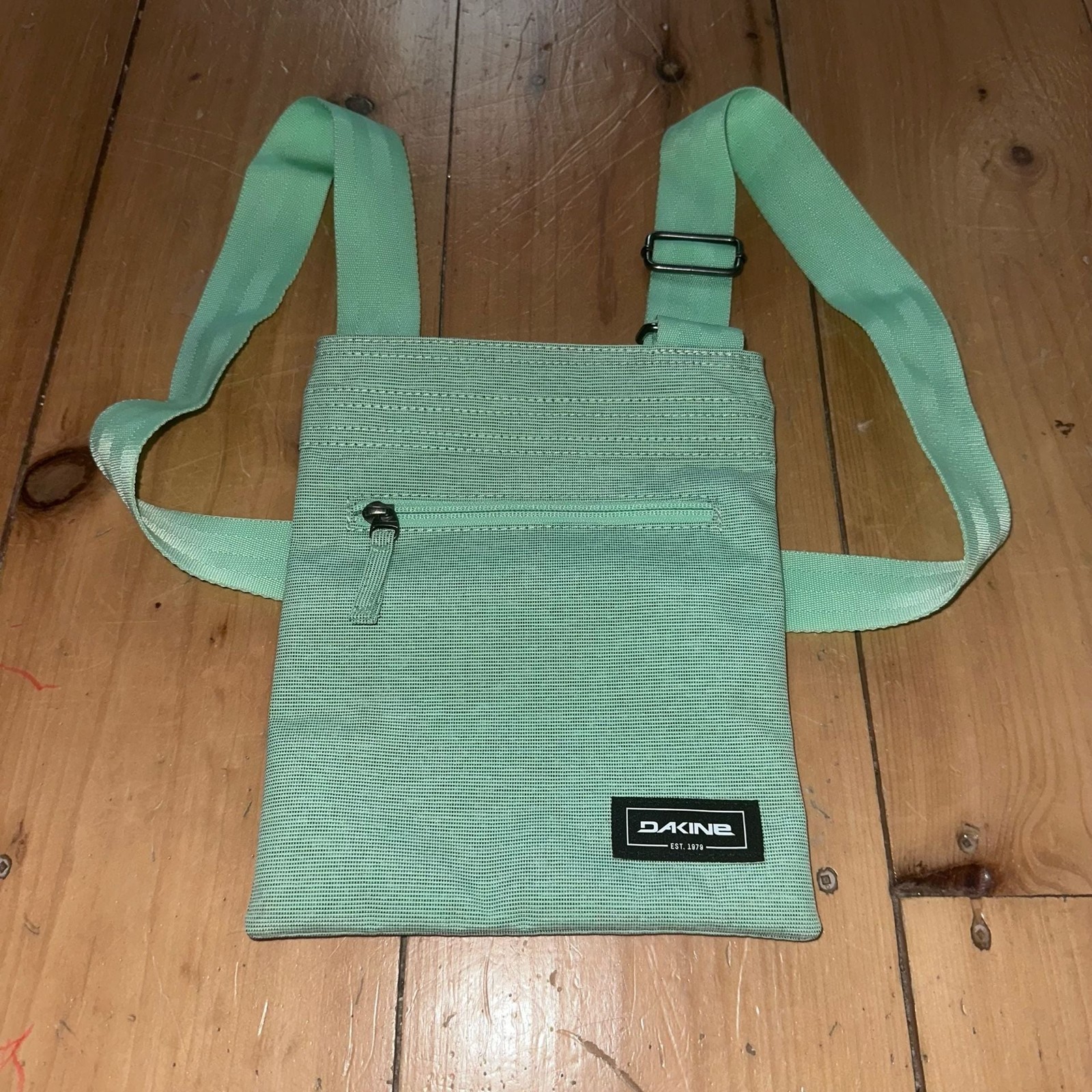 Dakine Jive Crossbody Bag in Mint Green