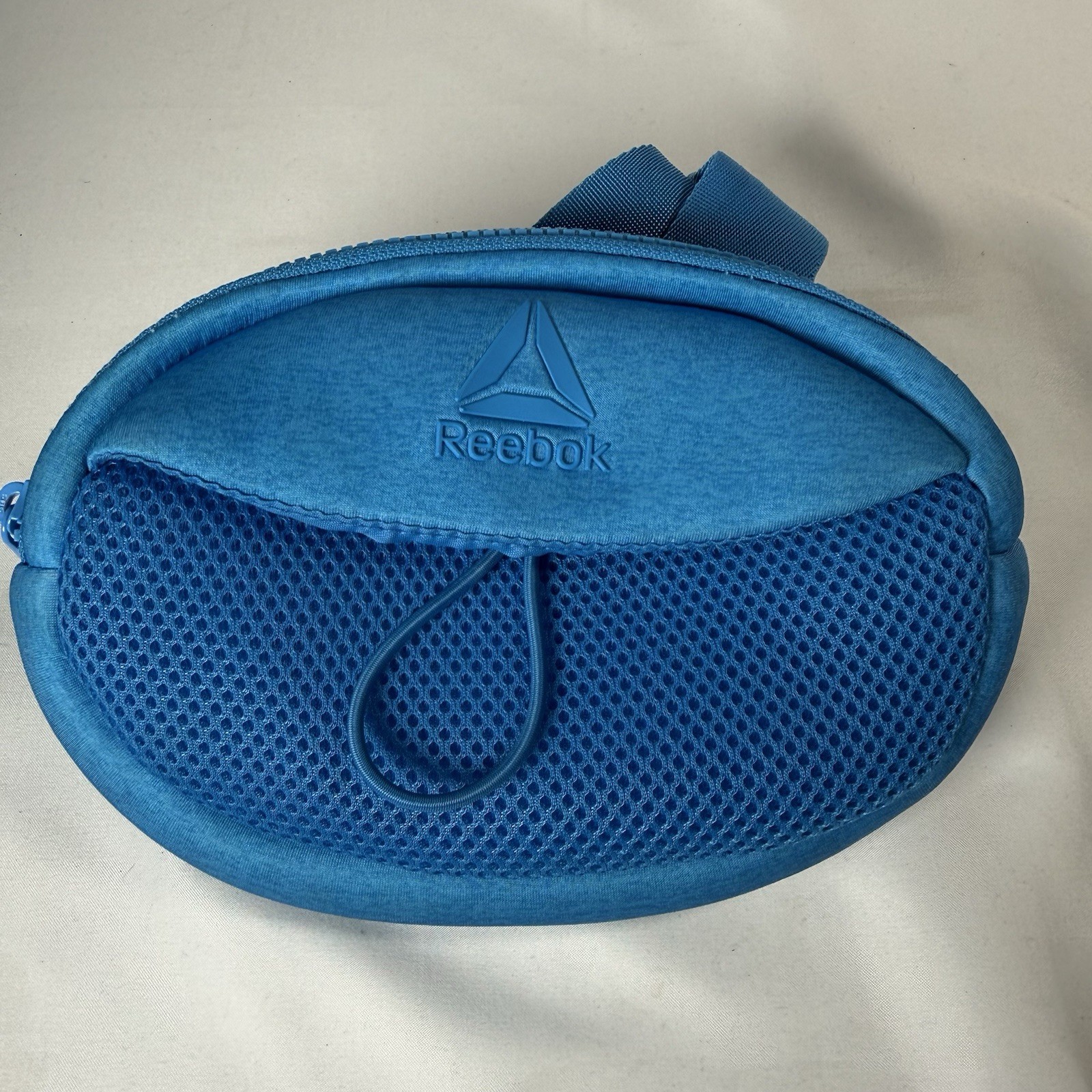 Reebok Atomic Blue Hazel Fannypack 5″ X 7.5″ X 1.75″ Fanny Pack Neoprene