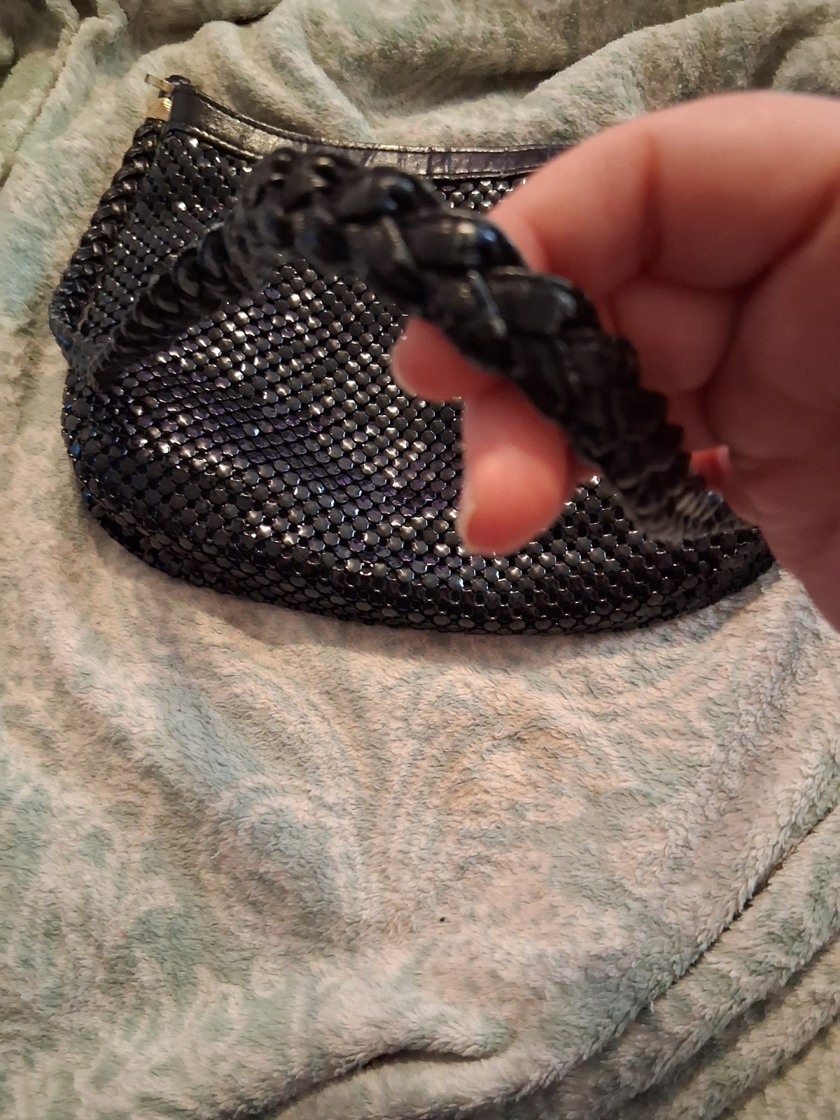 La Regale Black Woven Shoulder Bag Zip Closure Braided Strap Lined Inner Pockets