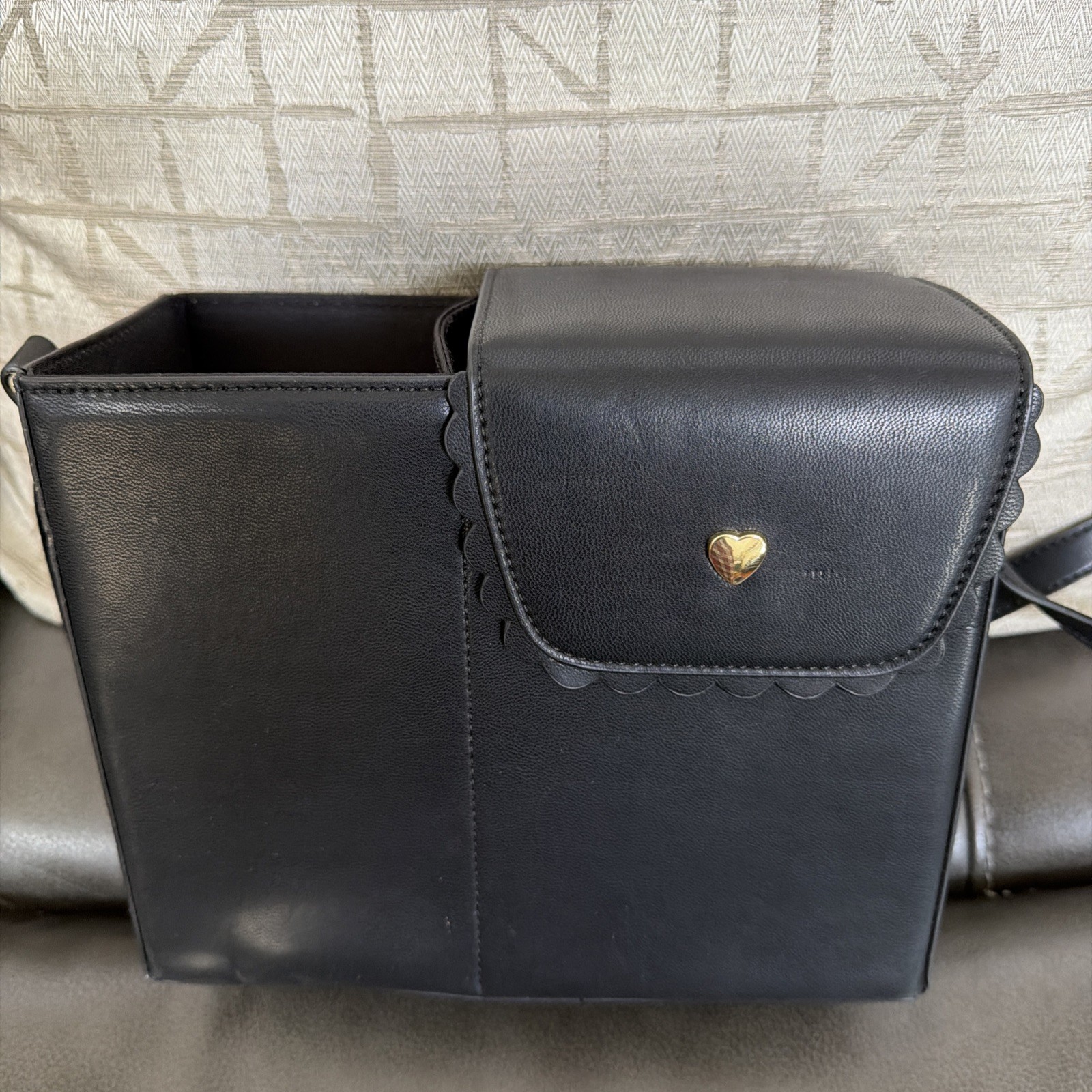 Kate Gabrielle Cup Holder Black Bat Adjustable Strap Bag