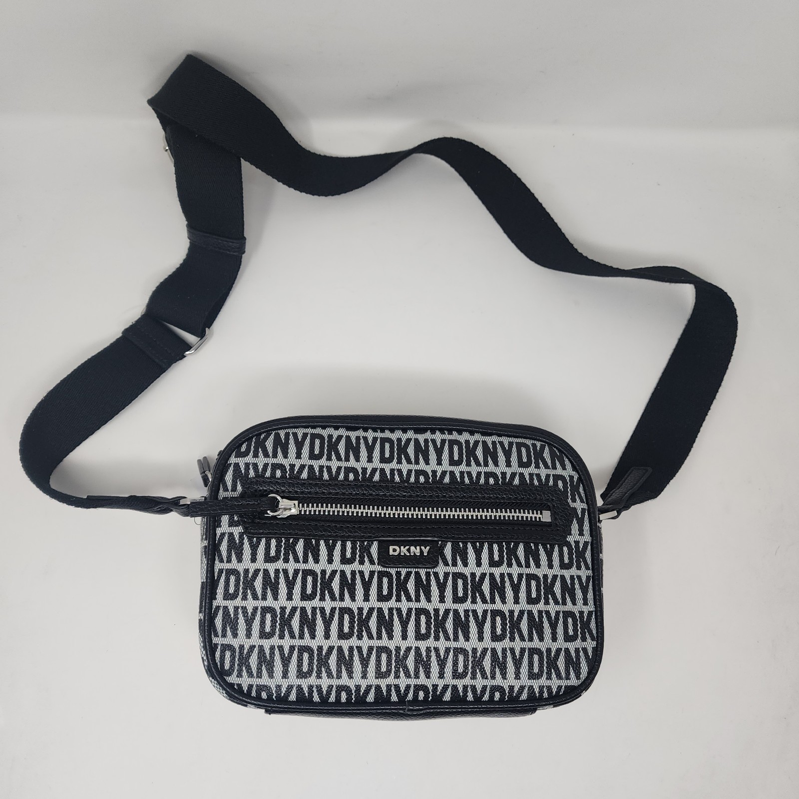DKNY Logo Crossbody Bag Womens Logan Camera Grey Black Zip Streetwear Casual