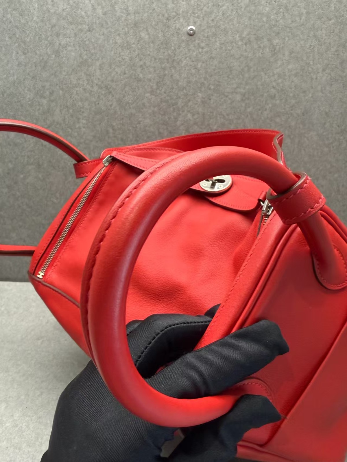 Hermes Lindy 26 Rouge Casaque Q5 Red Swift Silver Hardware PHW Bag Auth