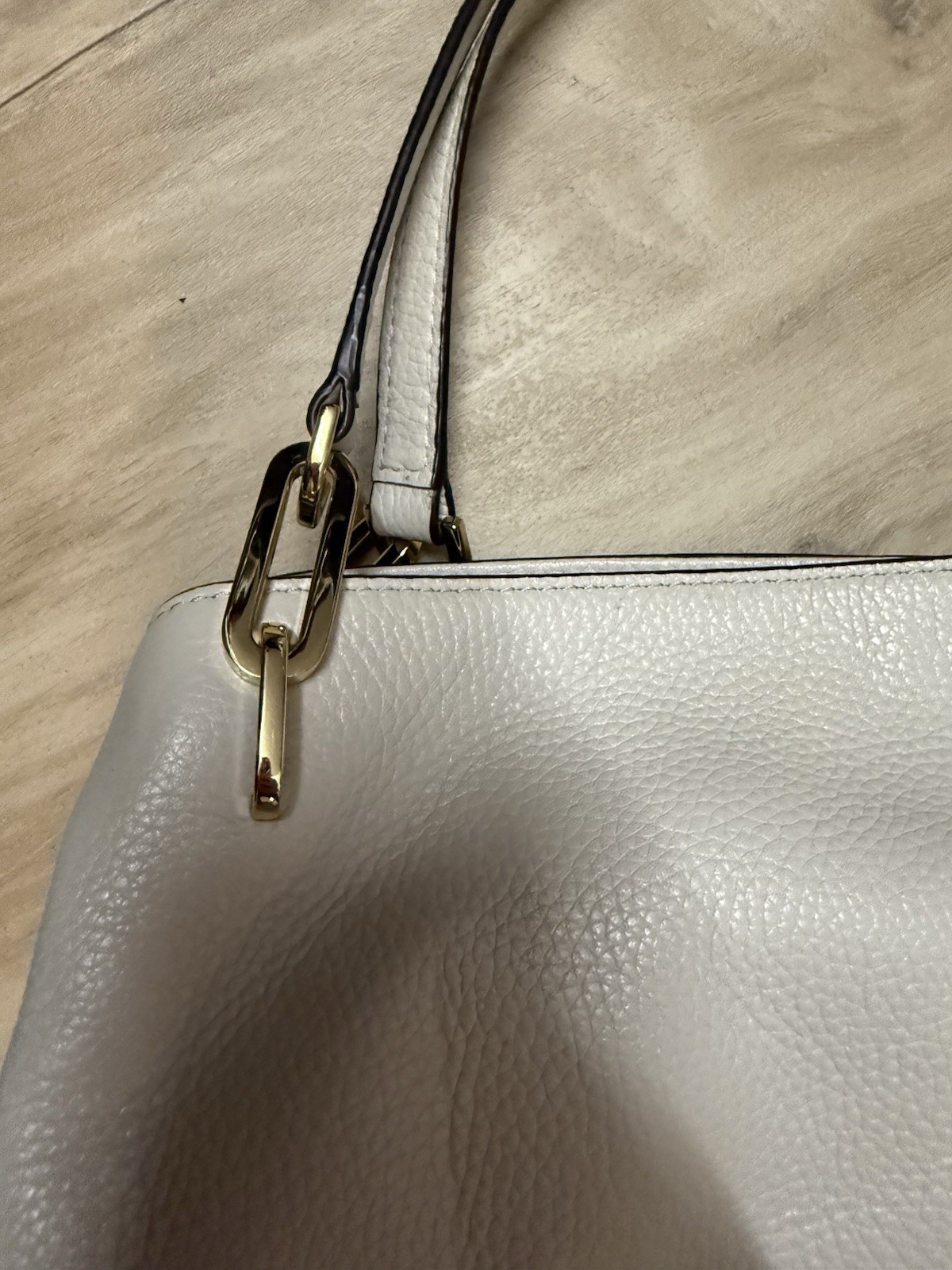 Michael Kors White Pebbled Shoulder Bag Gold Hardware Zip/Magnetic Double Handle