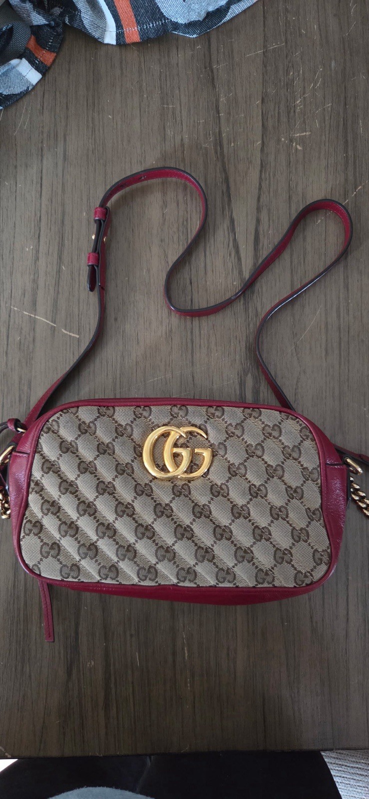 Gucci GG Monogram Beige/Red Crossbody Bag Zip Closure Gold Hardware Logo