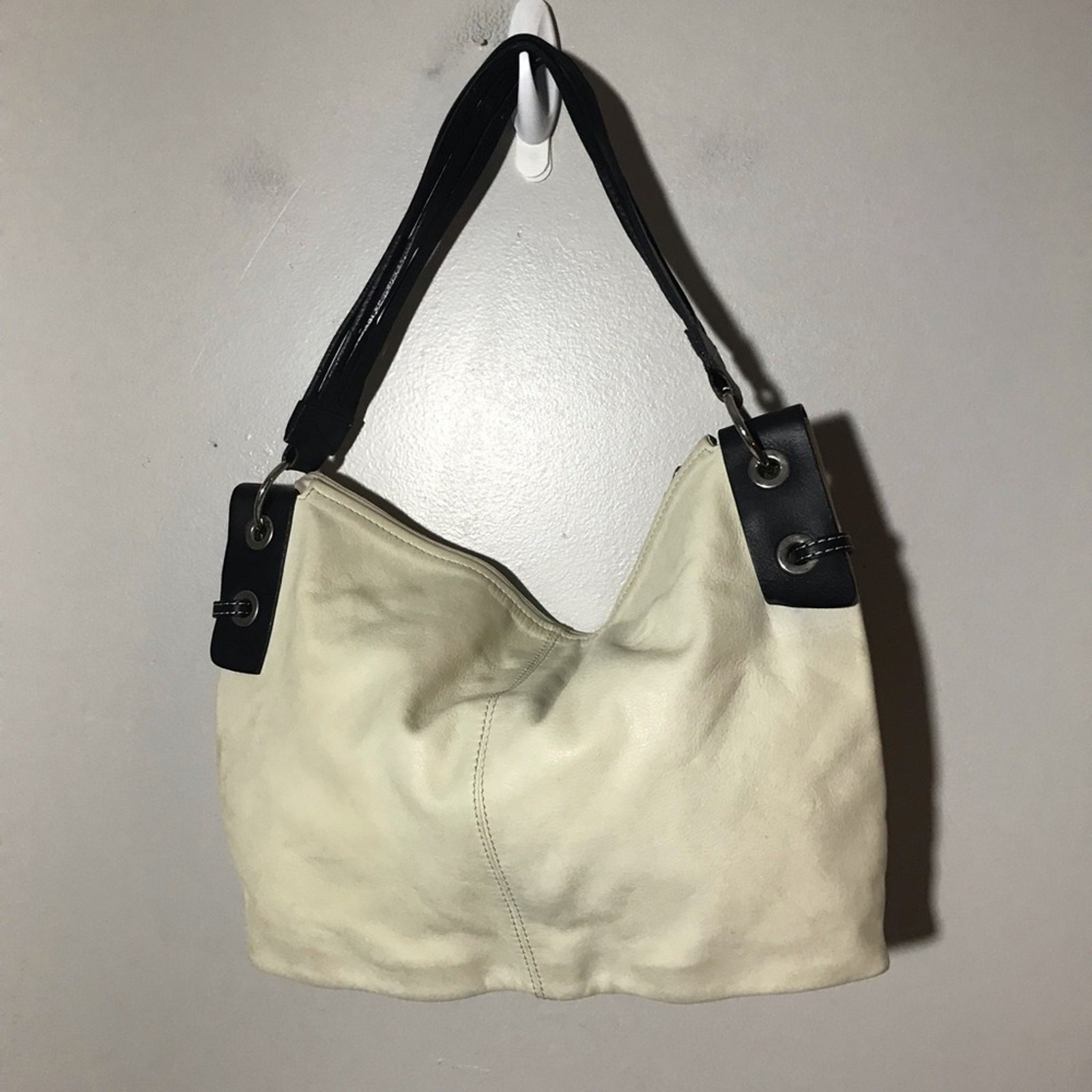 Robert Pietri made in Spain ivory leather shoulder bag strappy hardware