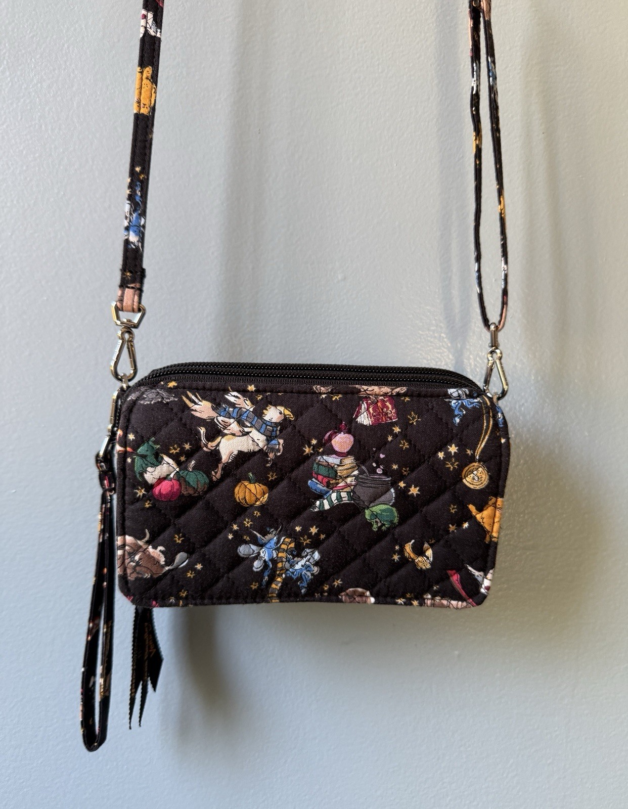 Vera Bradley Harry Potter Friends At Hogwarts All In One Crossbody Bag Wallet