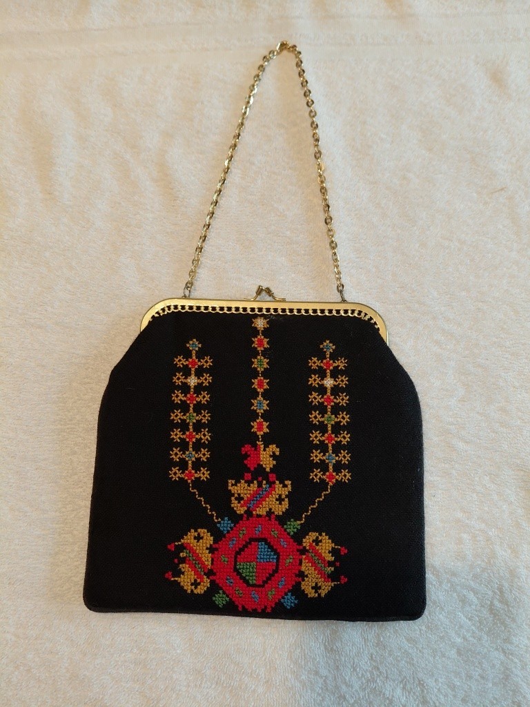 Vintage Black Embroidered Needlework Cloth Bag Metal Frame Dimante Closure