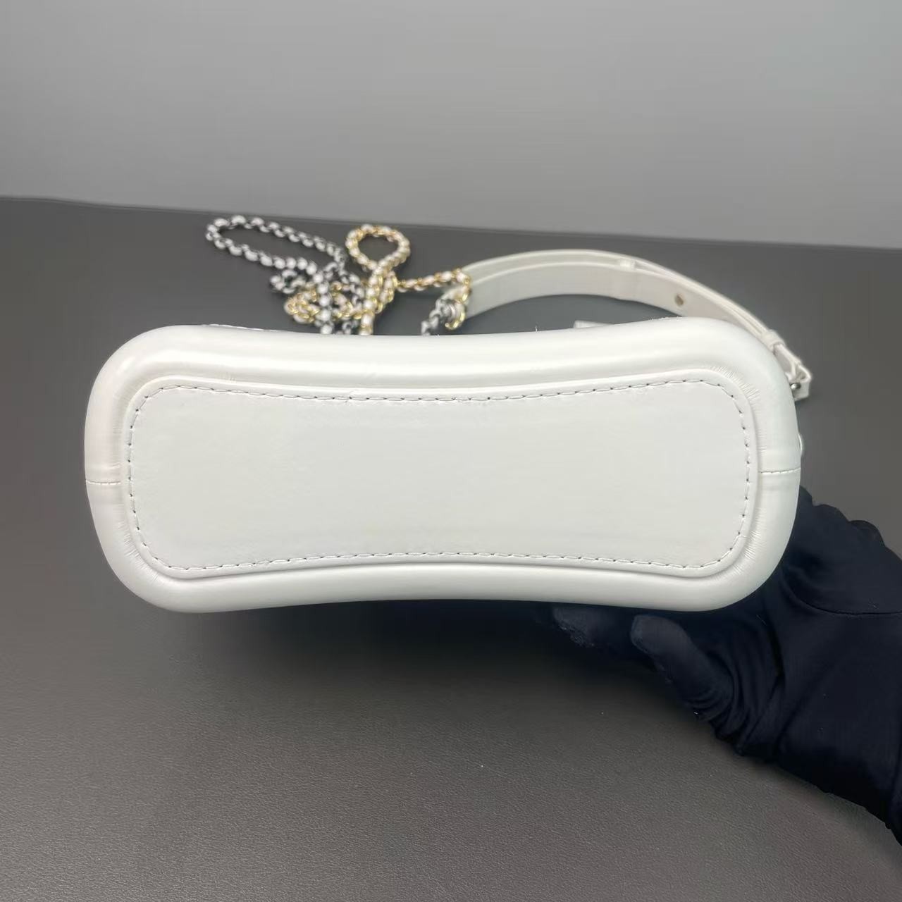 Chanel Gabrielle Small Hobo Bag White Aged Calfskin 3-Tone Hardware 100% Auth