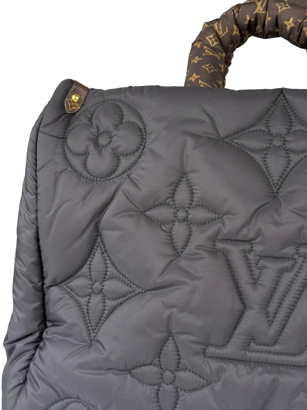 Size GM – Louis Vuitton Econyl Monogram Pillow OnTheGo 2Way Black – Pre-Owned