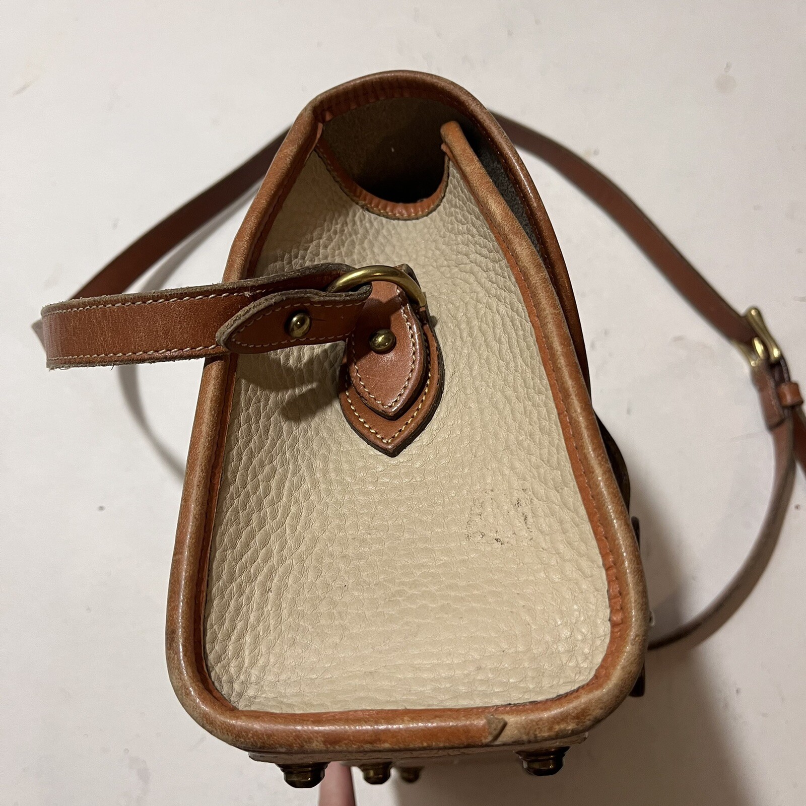 Vintage Dooney & Bourke Purse R25 Medium Essex Bone British Tan Leather