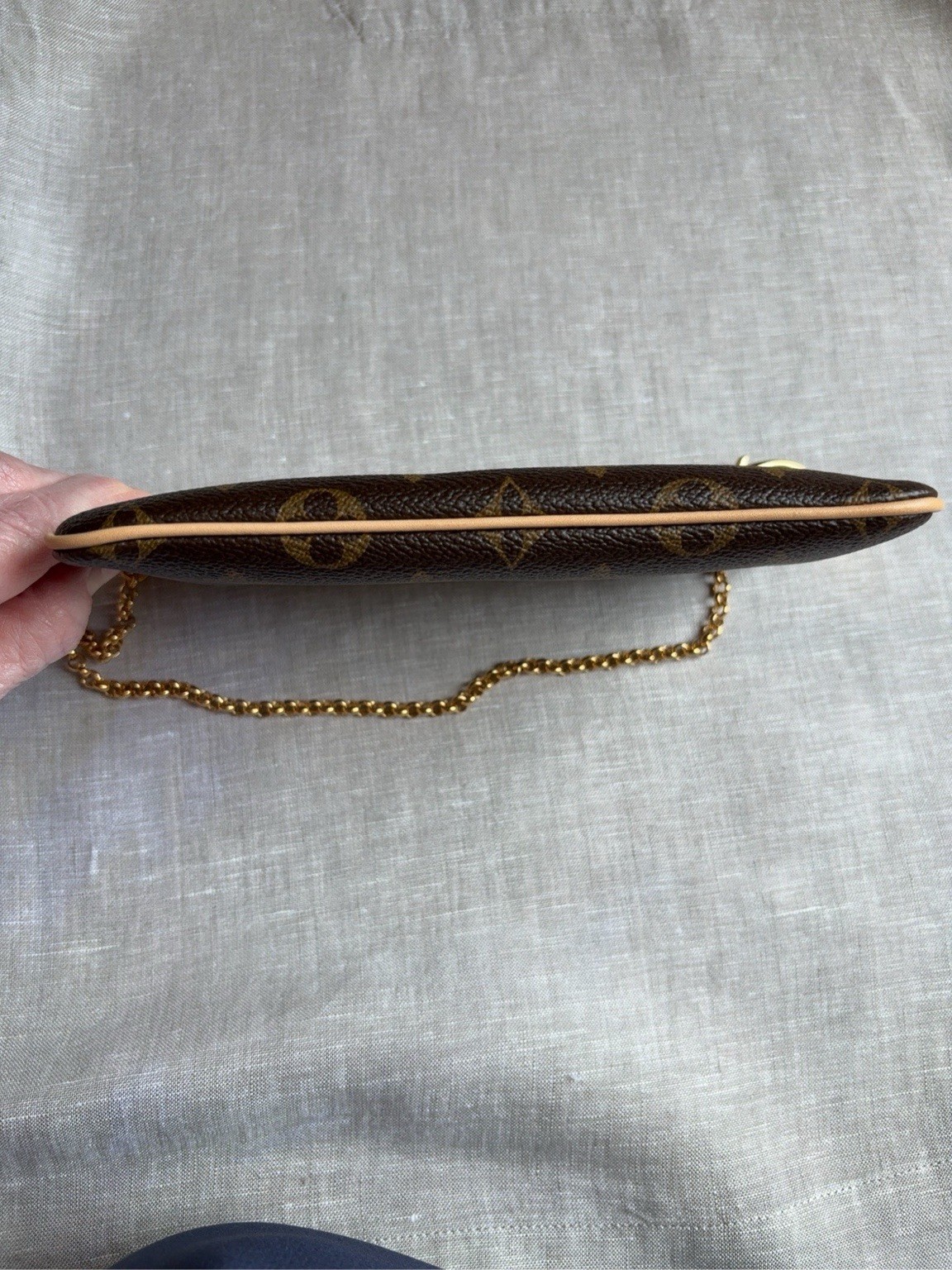 Louis Vuitton Pochette Milla MM Monogram Canvas Gold Chain Clutch M60094 NWT