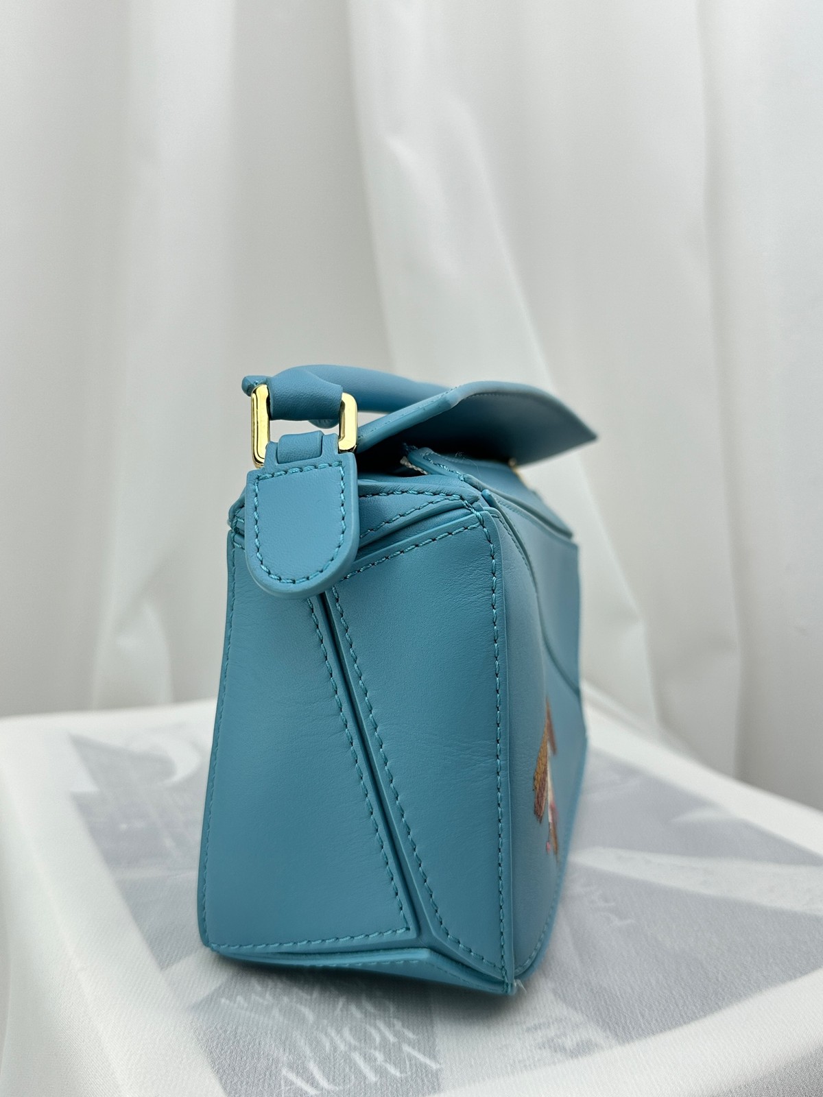 Auth LoewexHowl’s Moving Castle Heen Mini Puzzle Light Blue Crossbody Bag Good