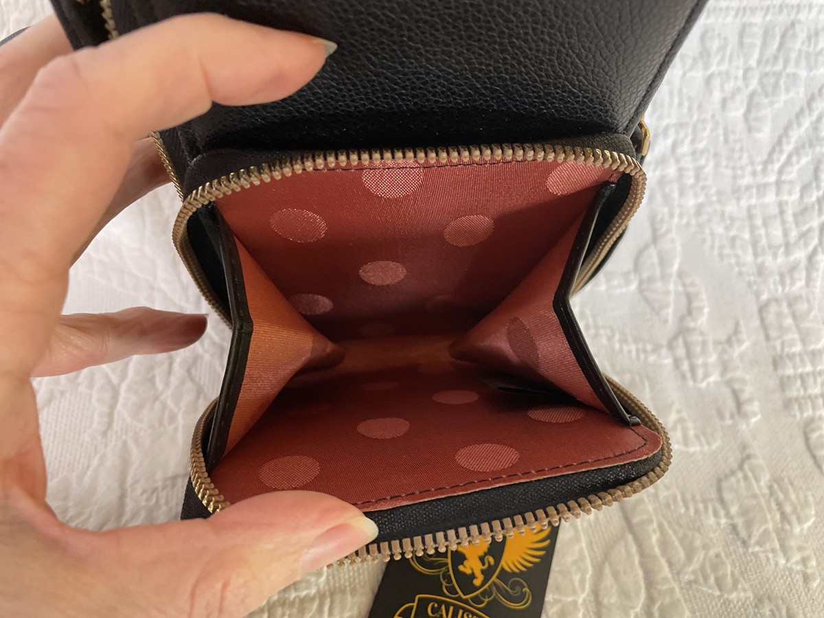 NWT Calista Queen Bee Vegan Leather Multi Compartment Crossbody Bag