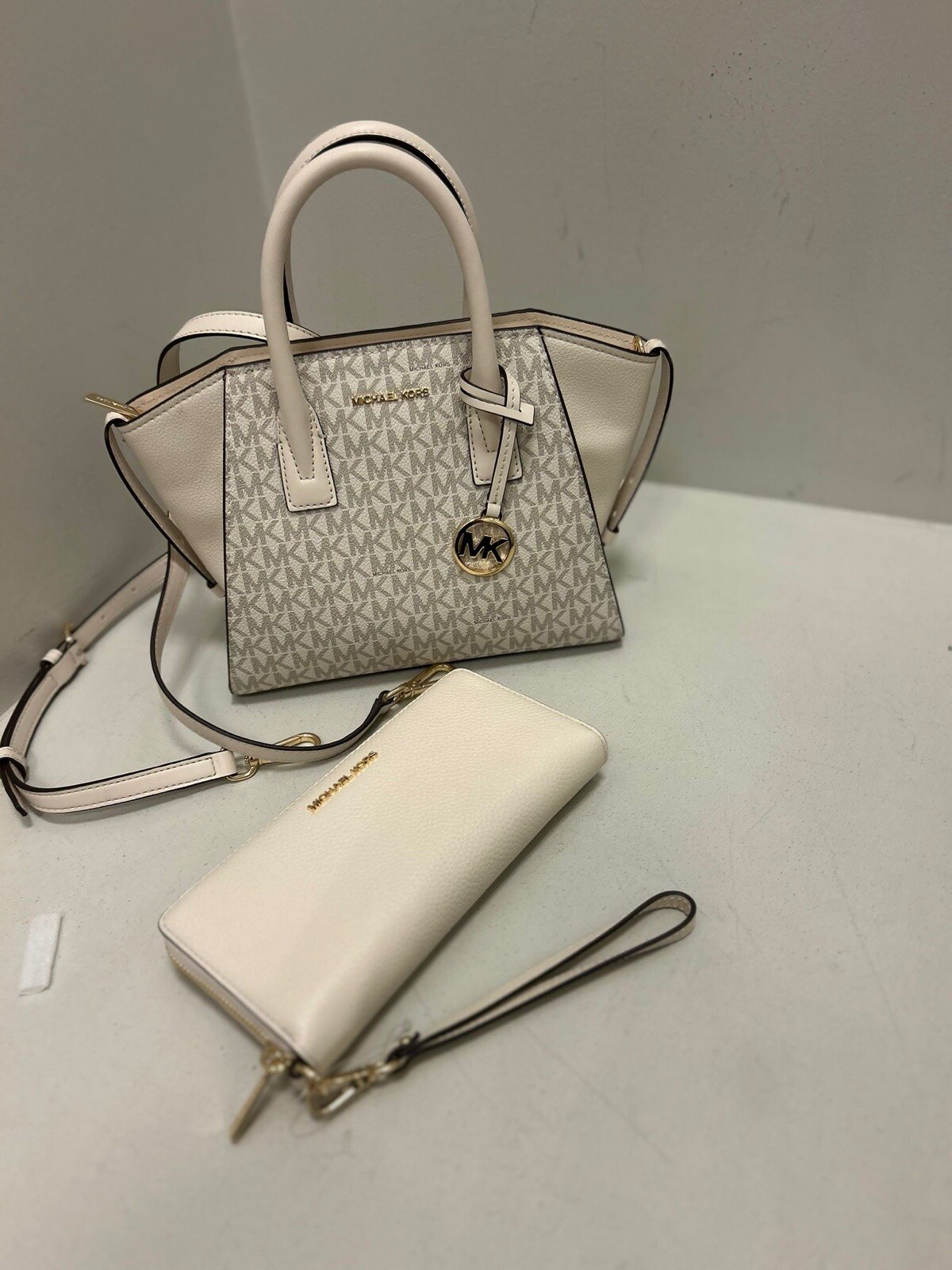 Michael Kors Small Ladies Satchel Purse Crossbody Bag Handbag Messenger + Wallet