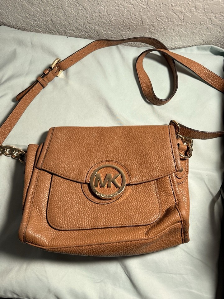 Michael Kors Fulton Pebbled Leather Crossbody Bag Brown Gold Tone Chain