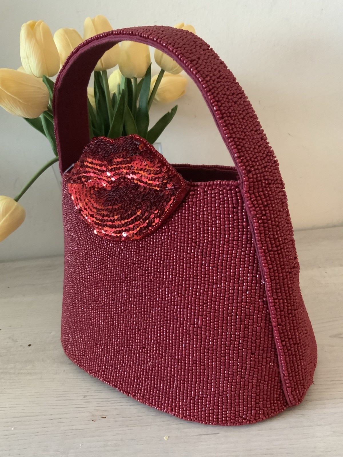NWT ANTHROPOLOGIE MAEVE BEADED ICON TOTE BAG LIPS! RED!
