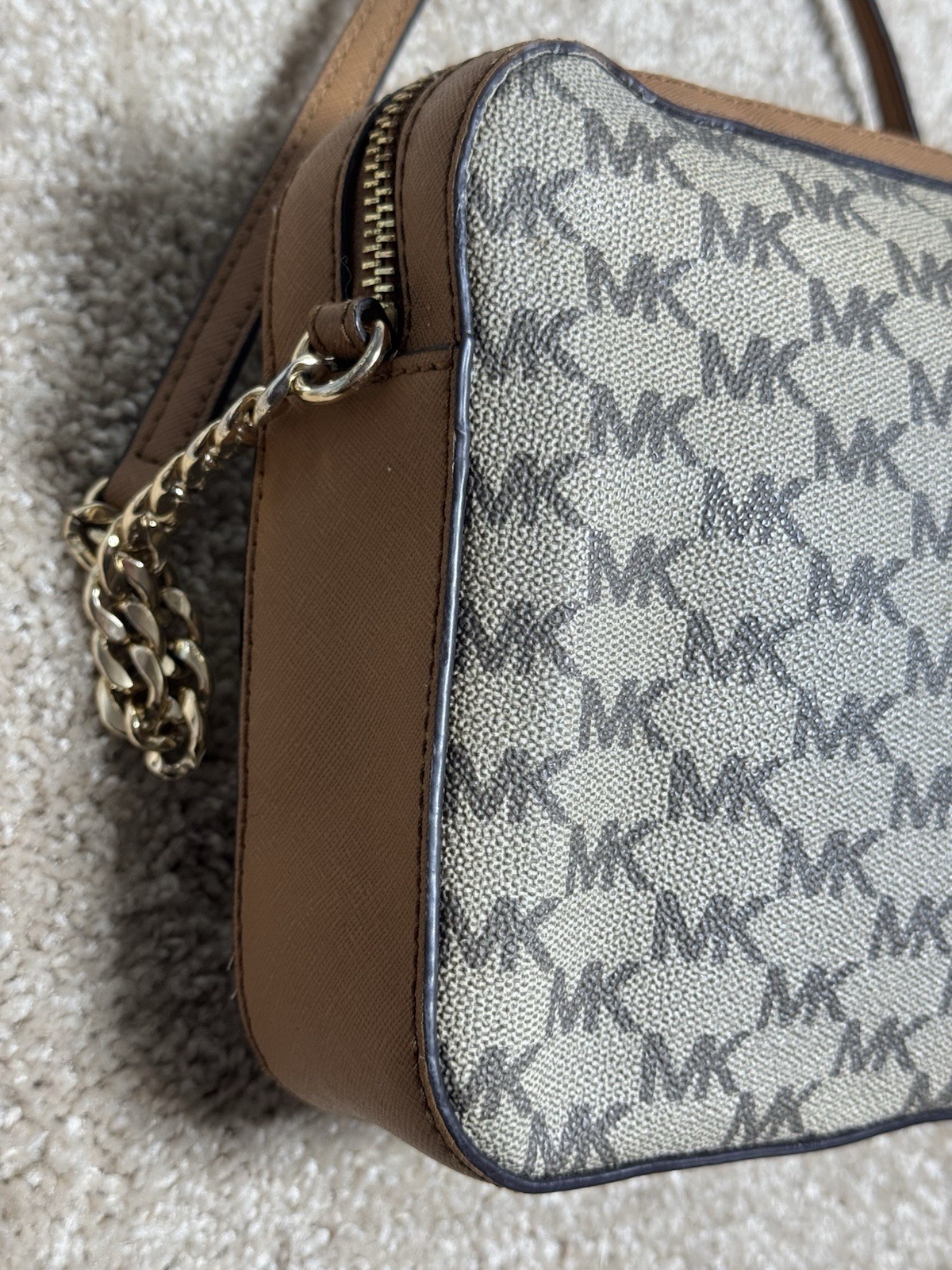 Michael Kors Jet Set Item LG Printed Logo Crossbody Bag Vanilla