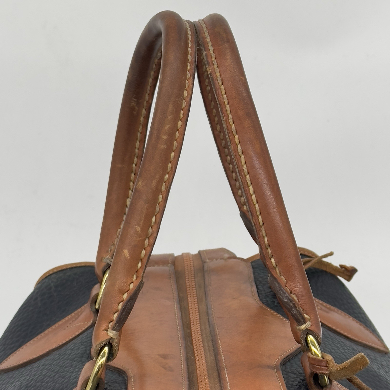 Vtg Dooney & Bourke Gladstone Satchel Black Tan Leather Lock Bag Heritage