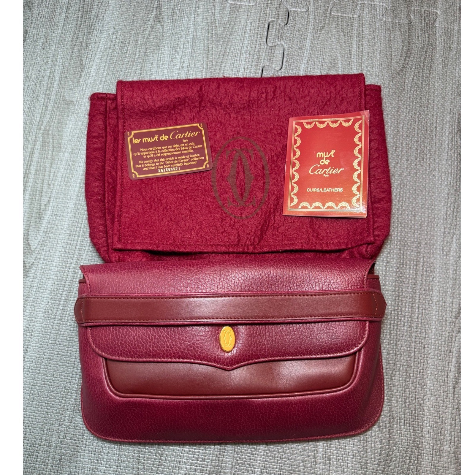 Must de Cartier Vintage Burgundy Leather Clutch Bag Bordeaux Gold Logo France