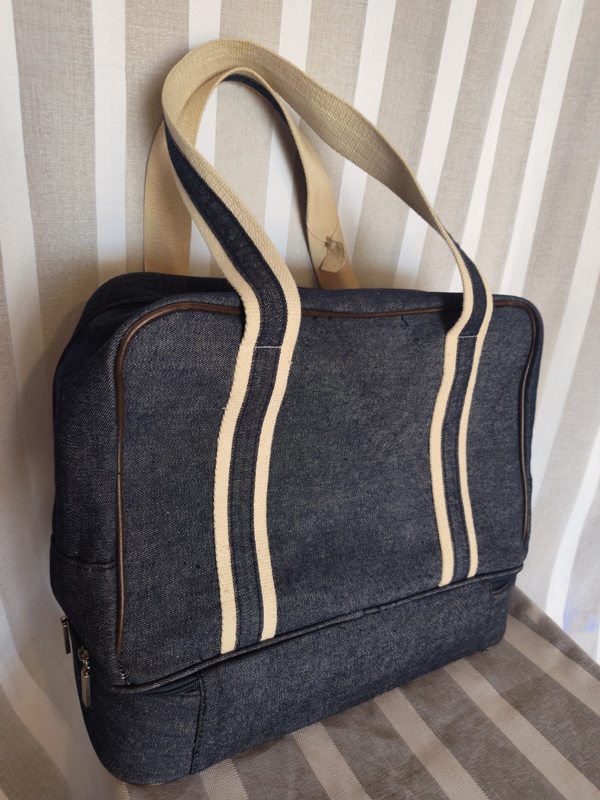 Bath and Body Works Blue Denim Travel Shoulder Bag Tote 14x12x6 Inches