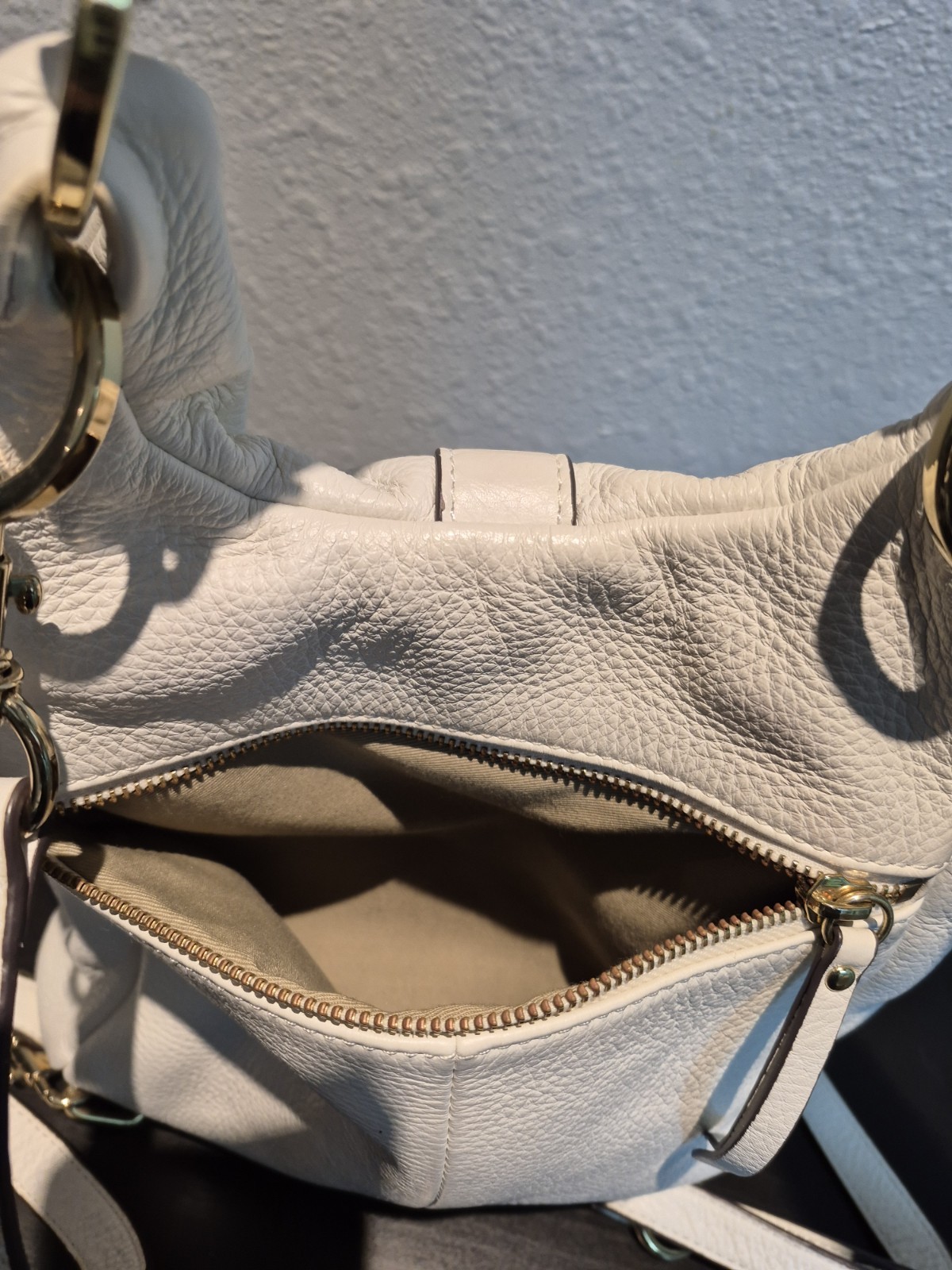 G.I.L.I Leather Convertible Backpack – Ivory/ Winter White