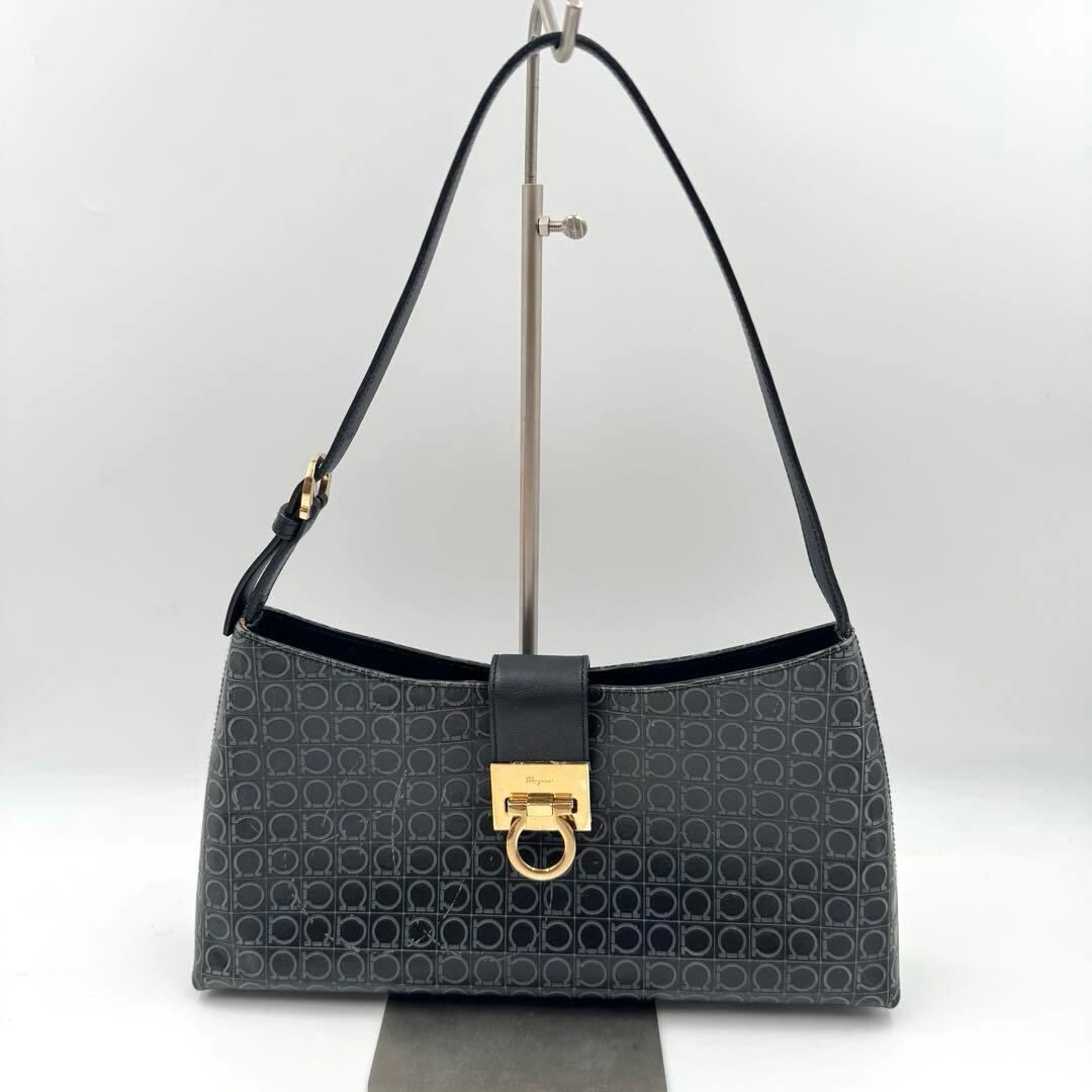 Salvatore Ferragamo Gancini Black Leather Shoulder Bag Gold Hardware Authentic