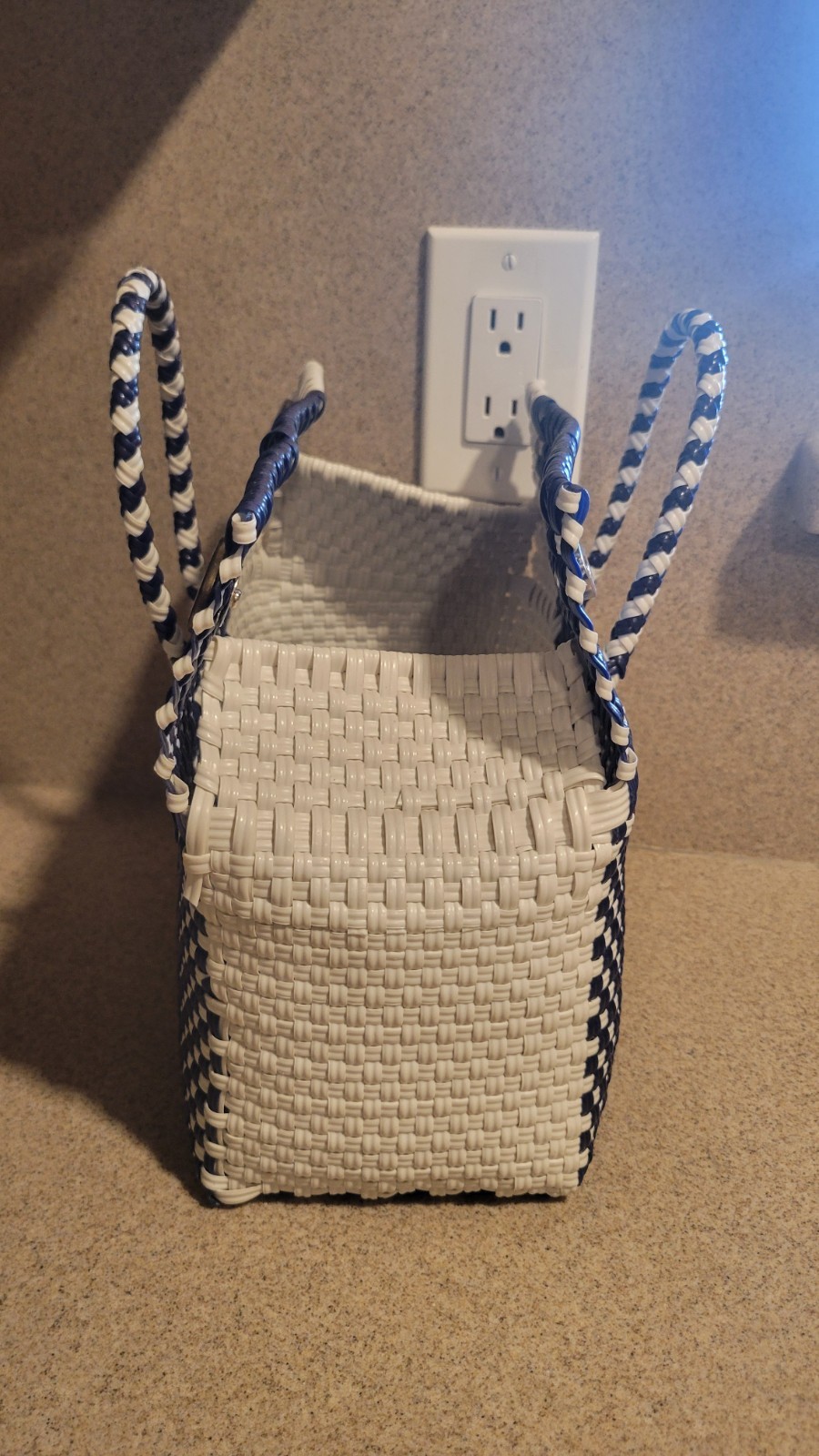 Artisan Woven Recycled Plastic Navy White Carry Tote Basket Market Bag Small NEW