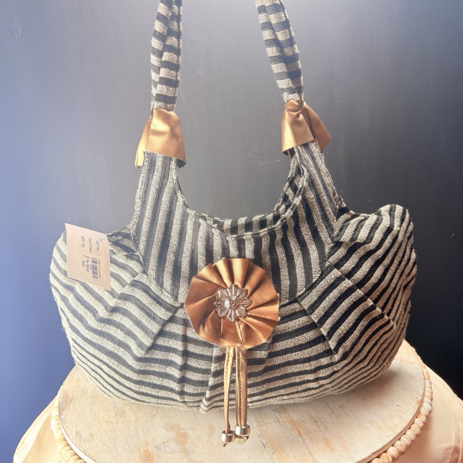 Habit City Centre Womens Hobo Bag Black & White Purse Bronze Ribbon & Accent NWT
