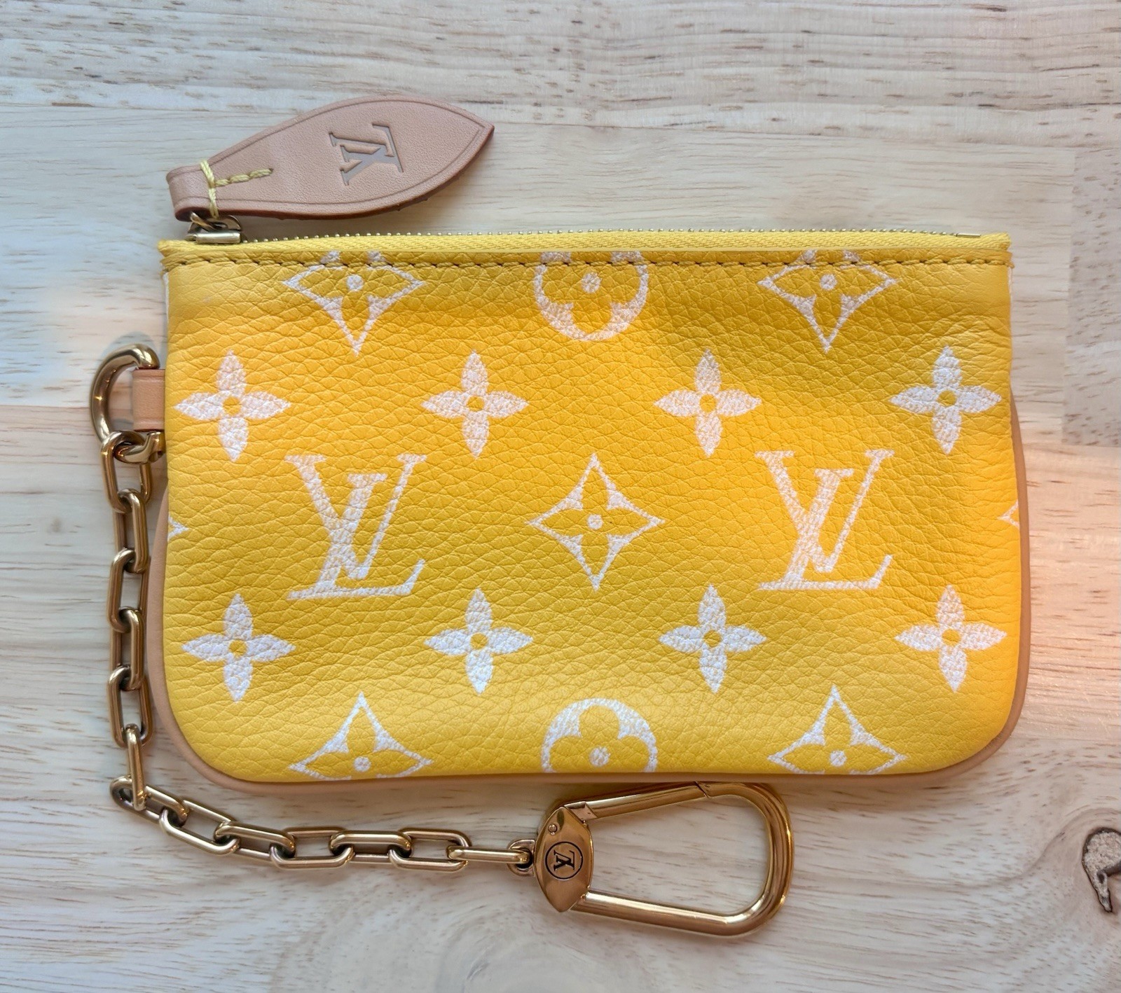 Louis Vuitton Speedy P9 Bandoulière Pouch Pharrell Williams – Yellow ONLY POUCH