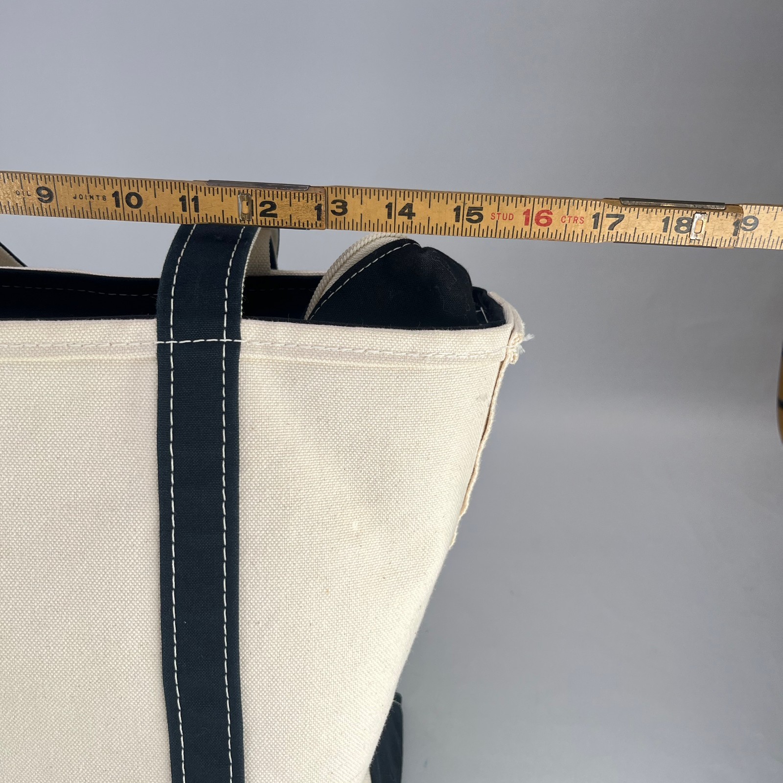 L.L.Bean Boat and Tote Zip Top Bag White & Black Long Handles Medium Size