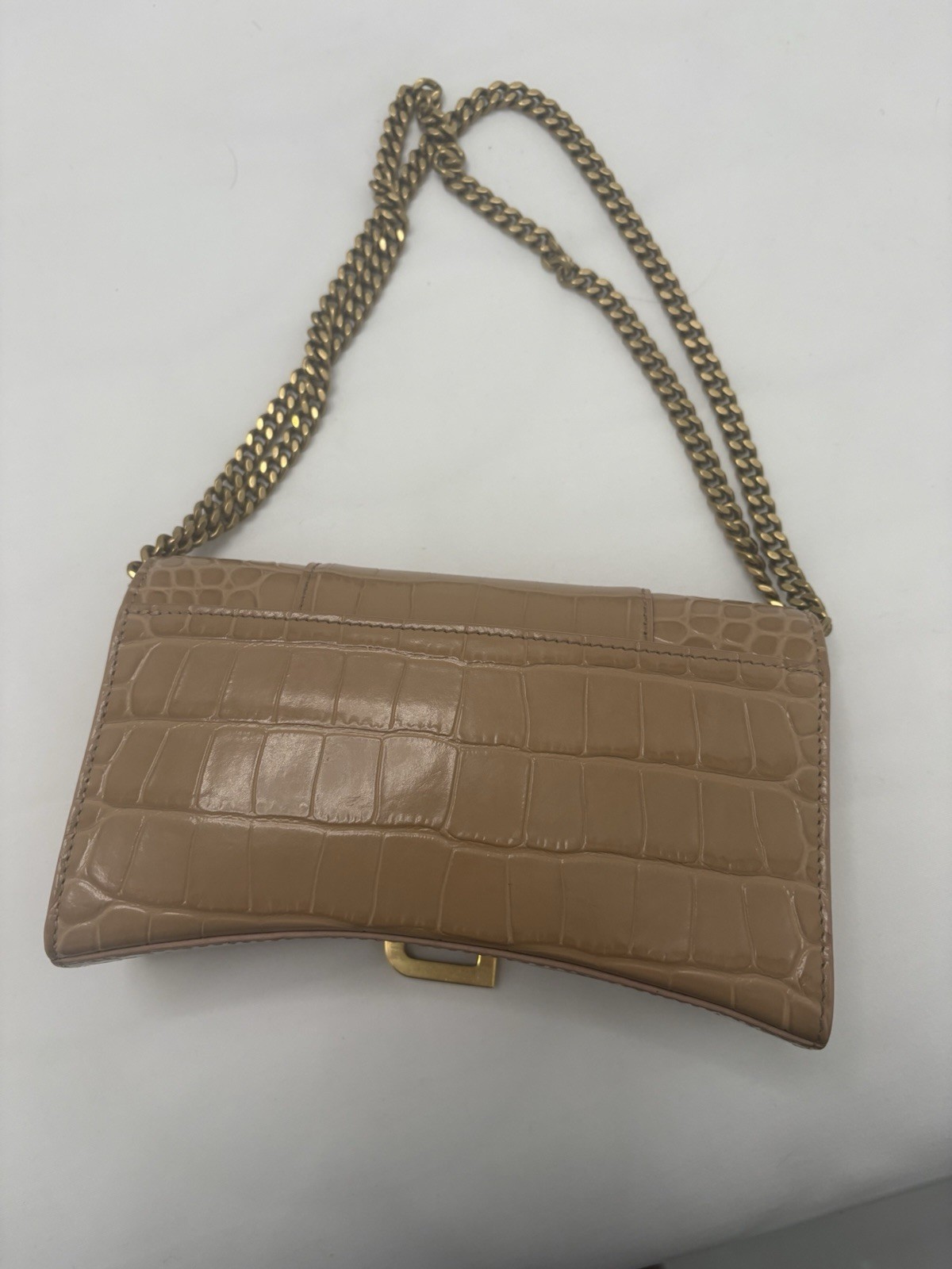 Beige Croc Pattern Embossed Shoulder Bag Gold Chain Strap Magnetic Closure