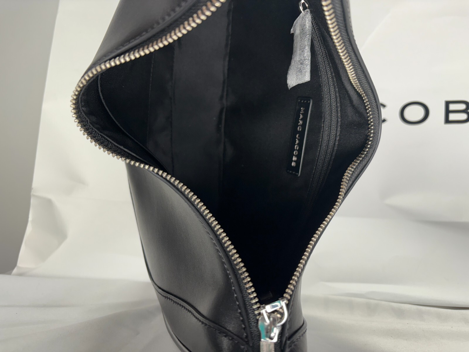 MARC JACOBS NEW YORK-NWT$495.00