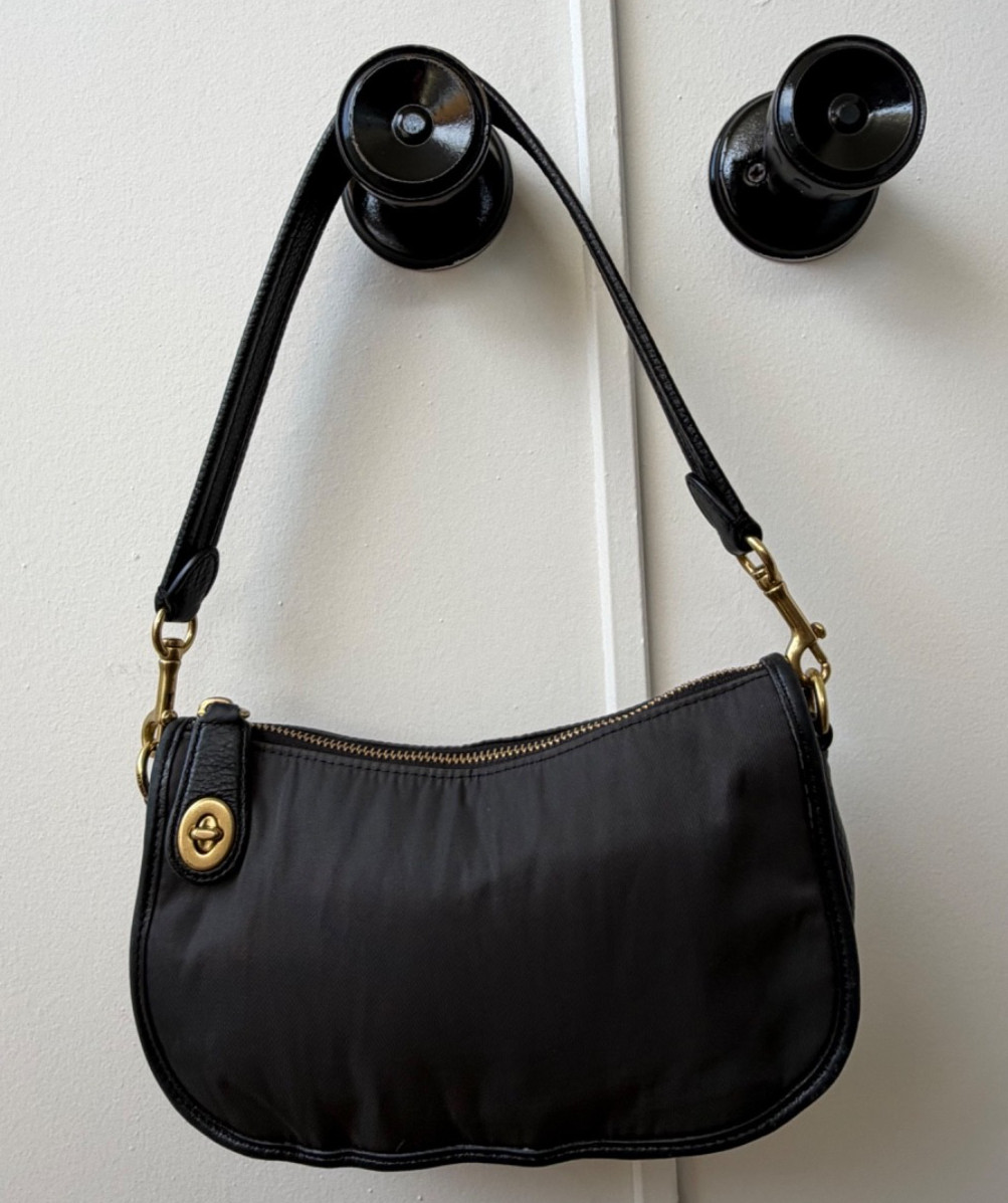 Vintage Coach Swinger Bag in Nylon with Rose Print Interior – Style C1982