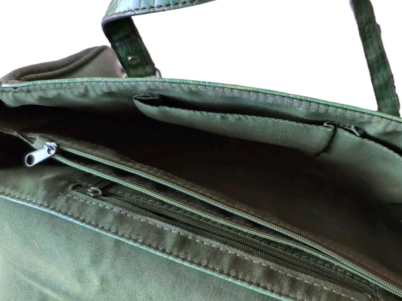 Liz Claiborne Mock Crock Hand Bag Green Faux Alligator Leather Snap Mob Wife