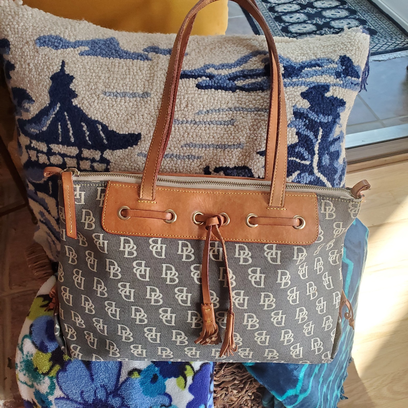 Dooney & Bourke Large Tassel Top Zip Bag Leather &Logo Fabric Double Handle