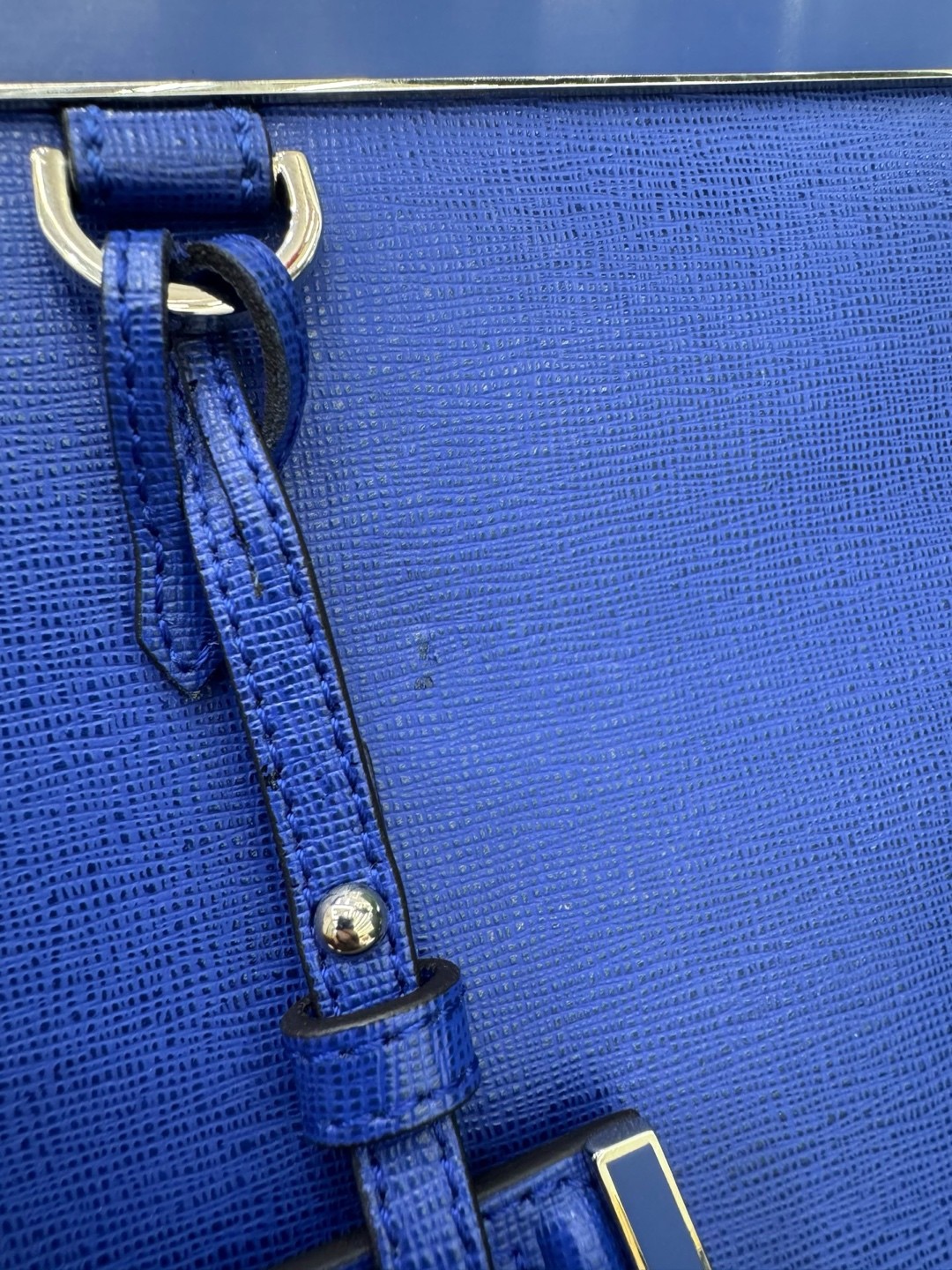 Fendi Pre-Owned Authentic Crossbody Bag Length 26 x Width 12 x Height 21 cm